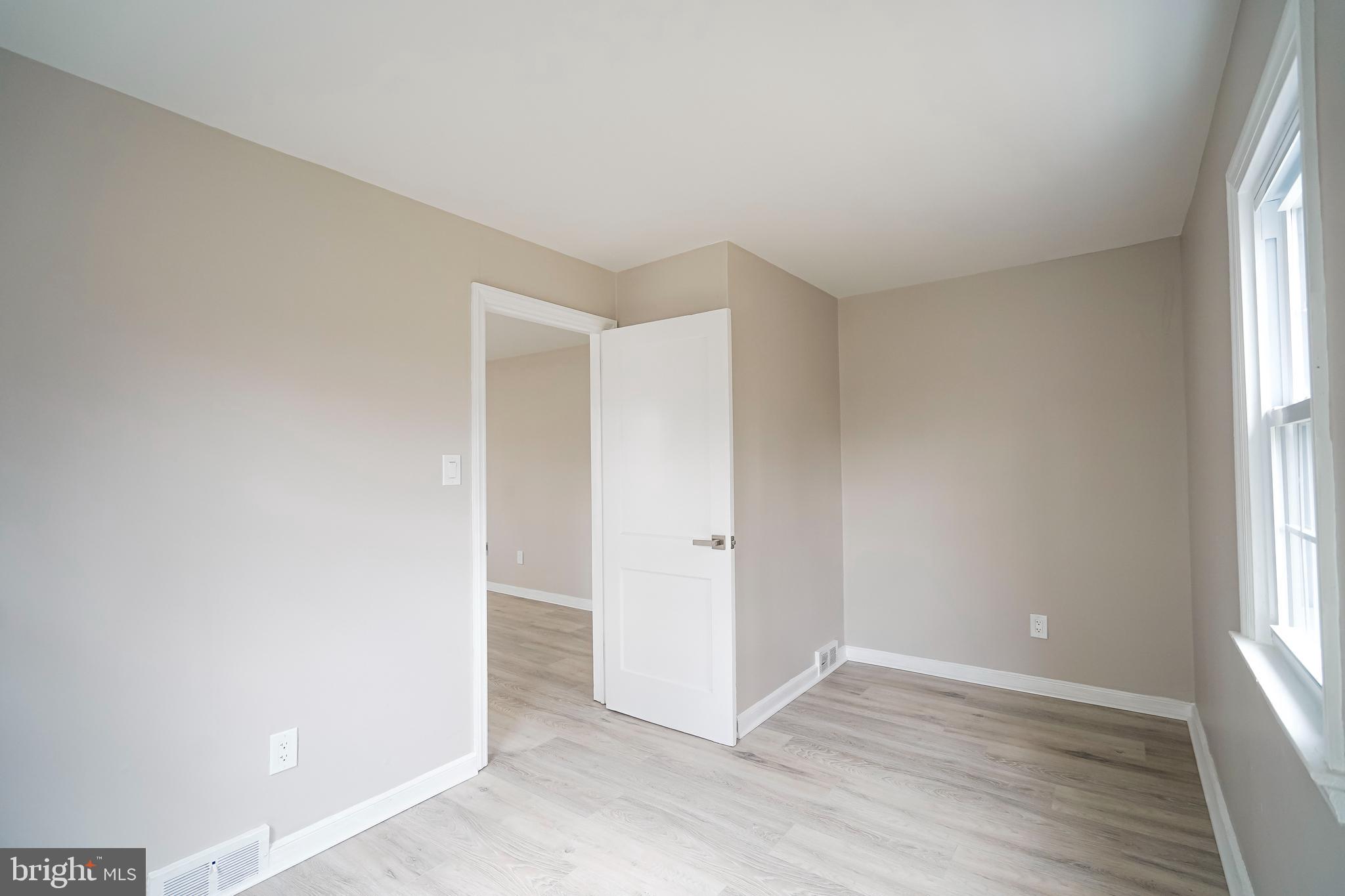 MILMONT PARK - Residential