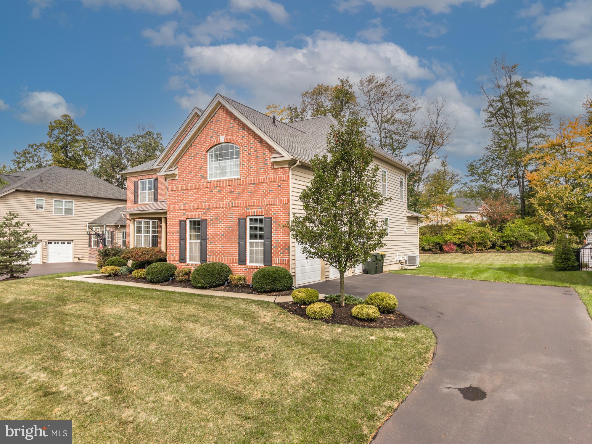 623 ADDISON WAY