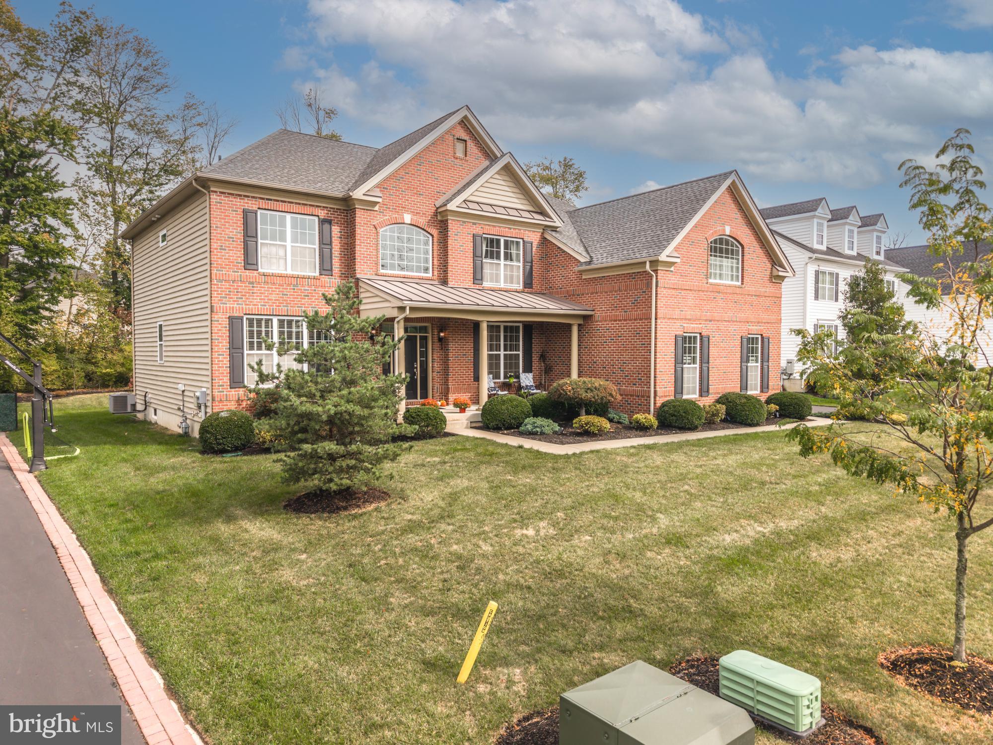 623 ADDISON WAY