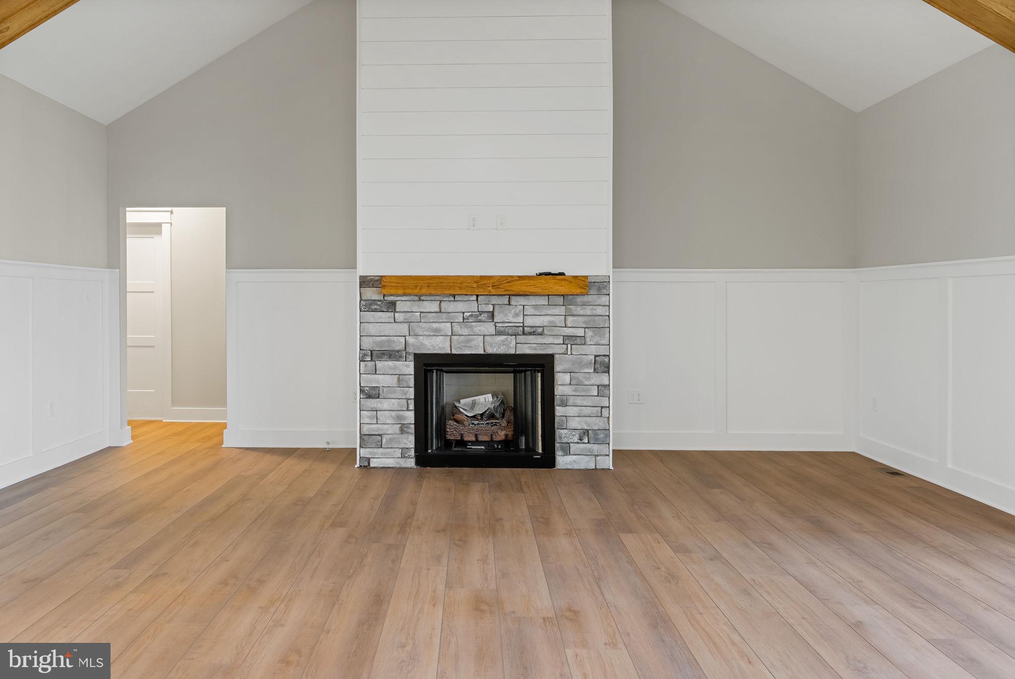 MISSION RIDGE - Residential