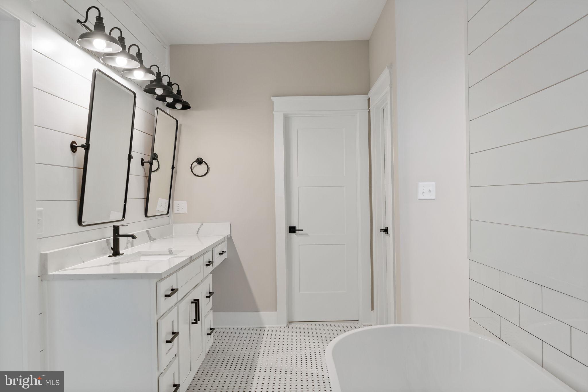 MISSION RIDGE - Residential