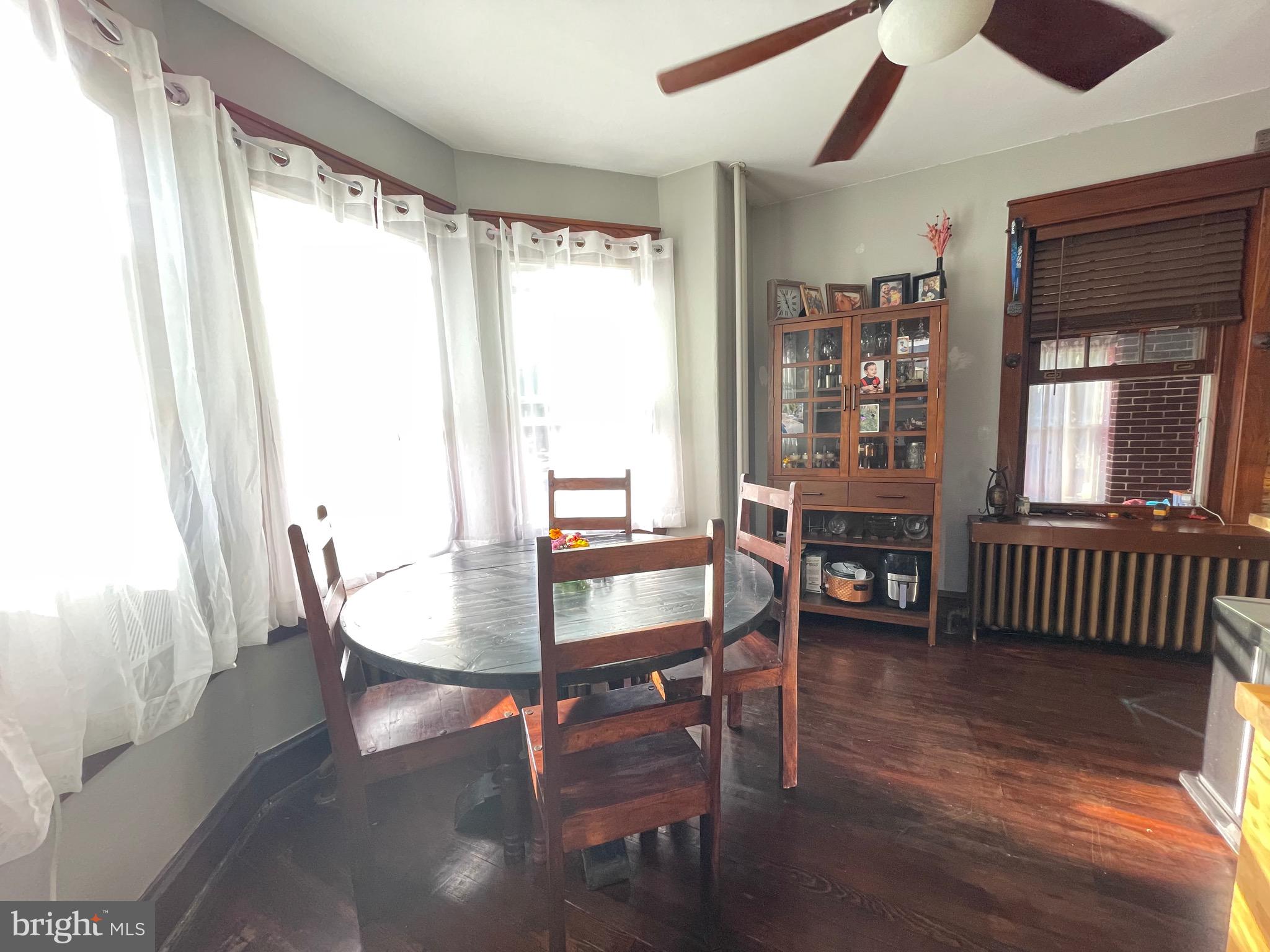 ROXBOROUGH - Residential