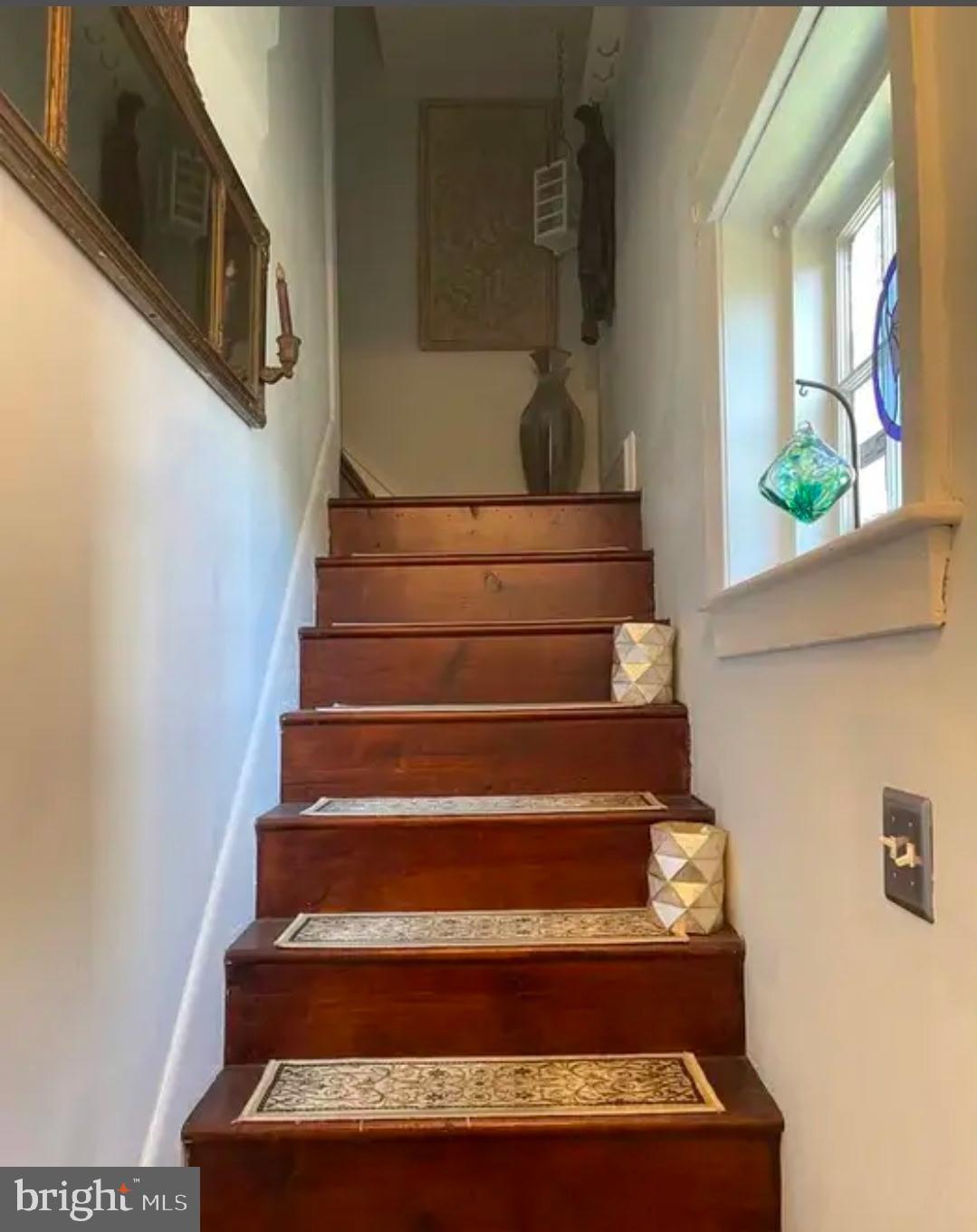 ROXBOROUGH - Residential