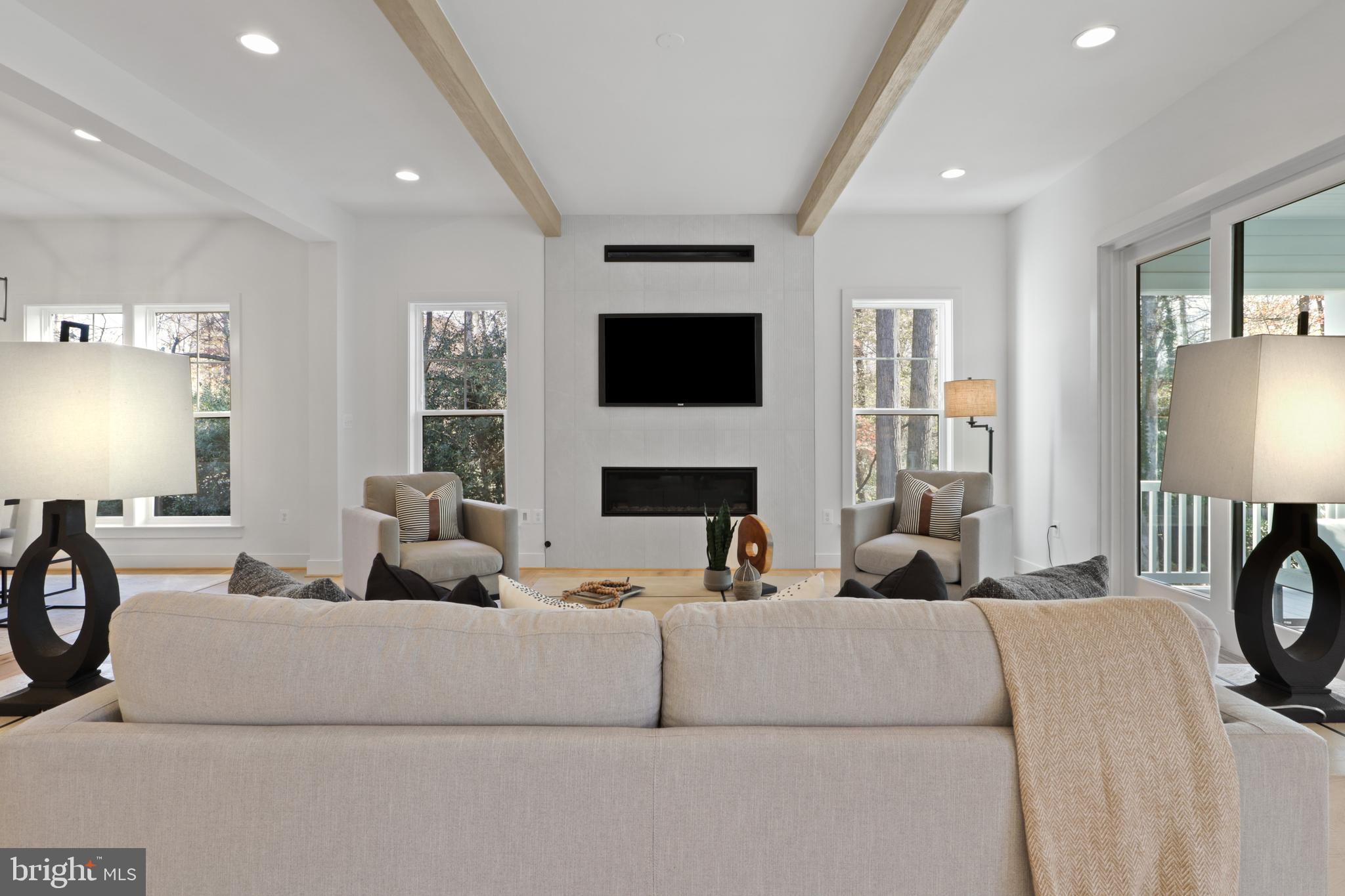 PIMMIT HILLS - Residential