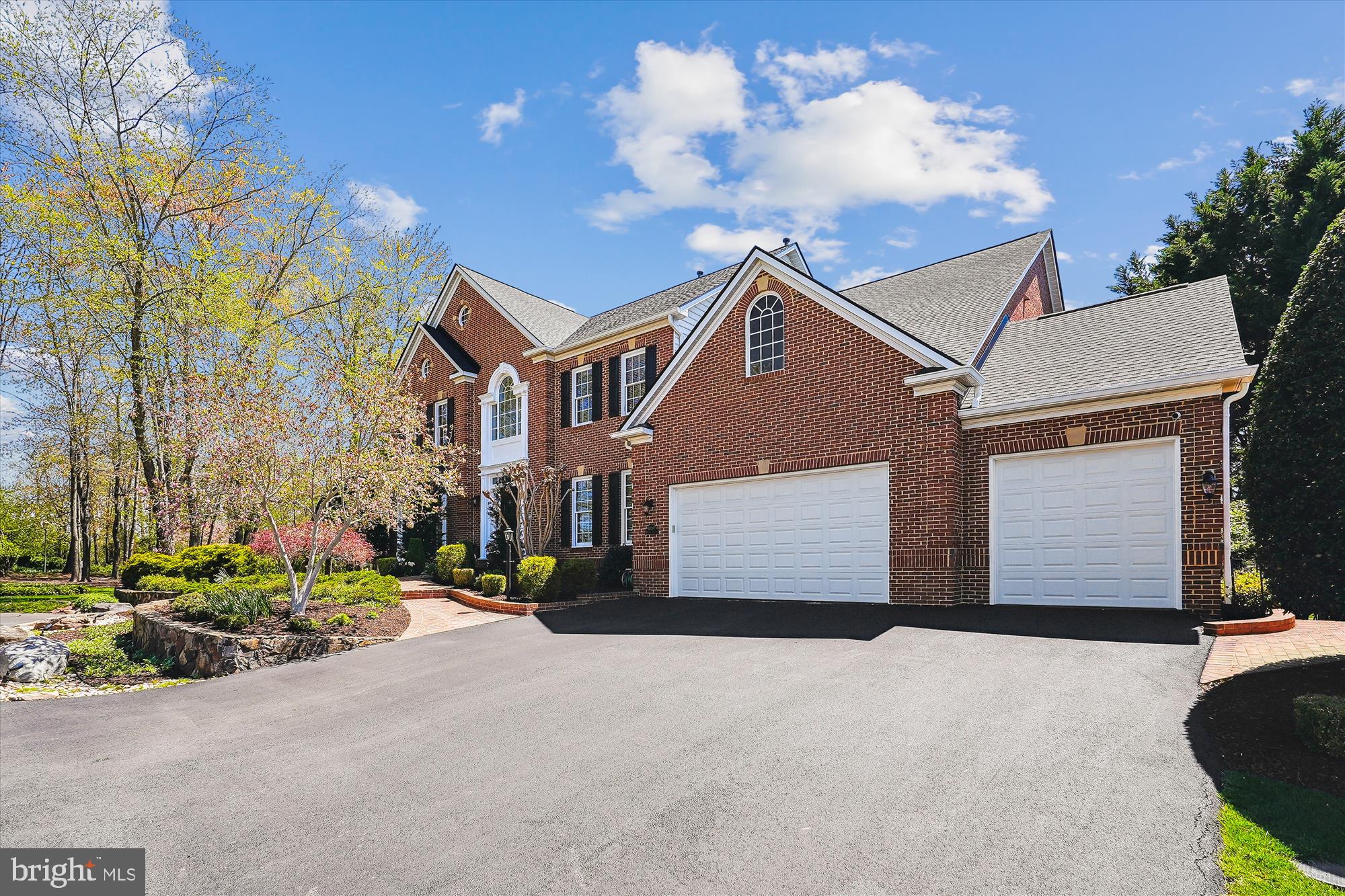 RIVER CREEK - Residential