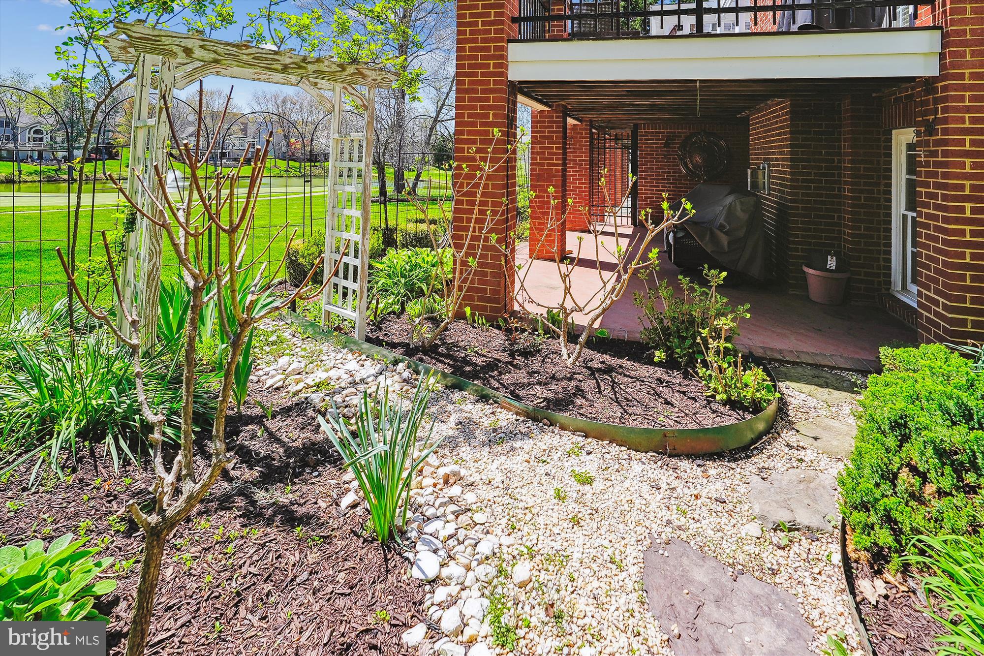 RIVER CREEK - Residential