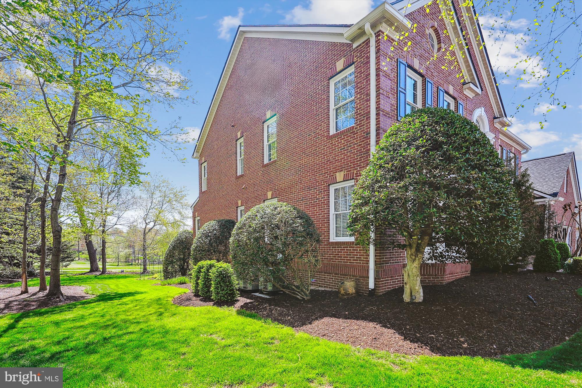 RIVER CREEK - Residential