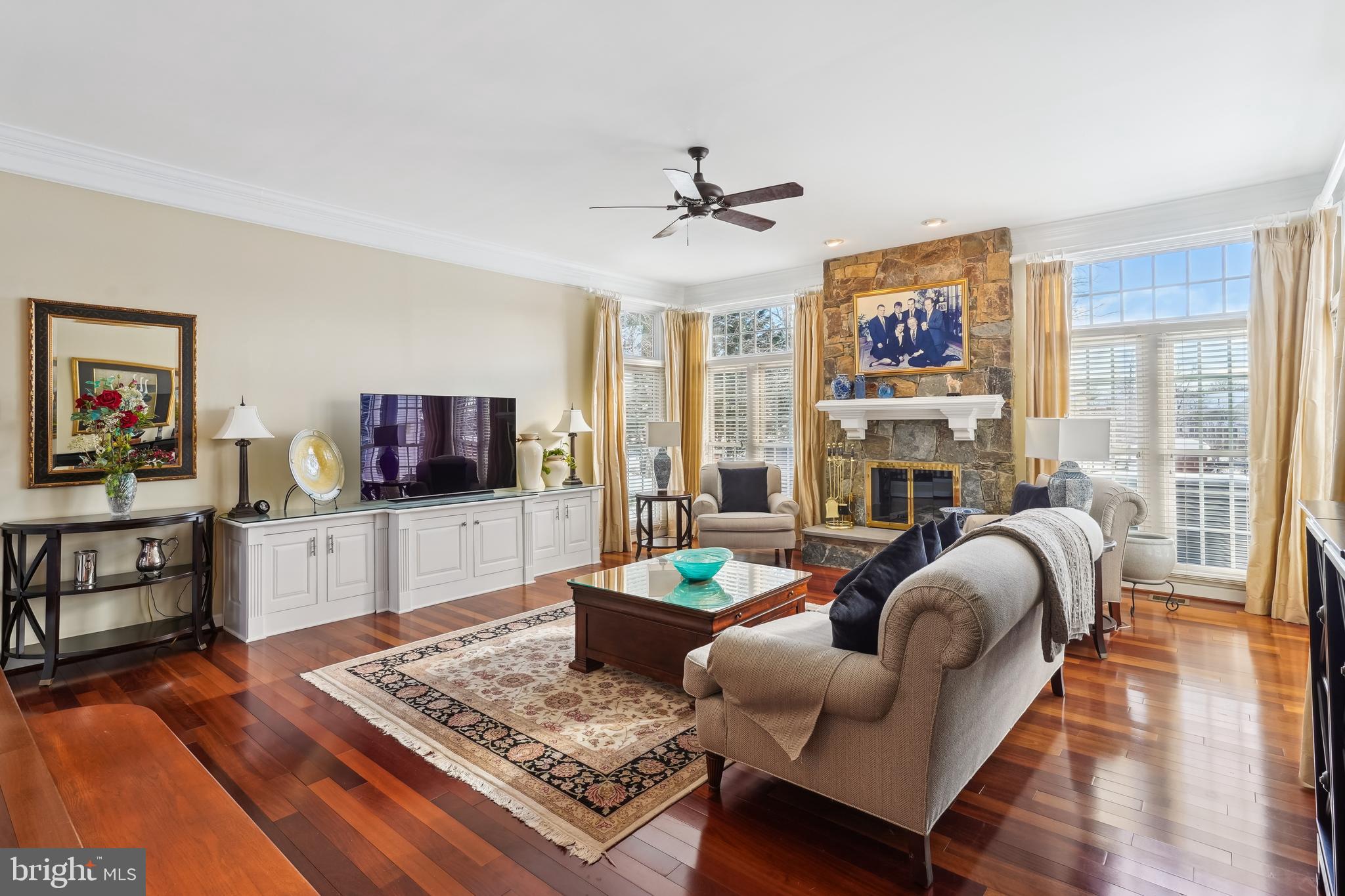 RIVER CREEK - Residential