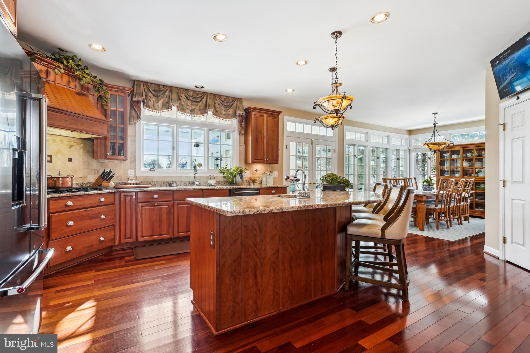 RIVER CREEK - Residential