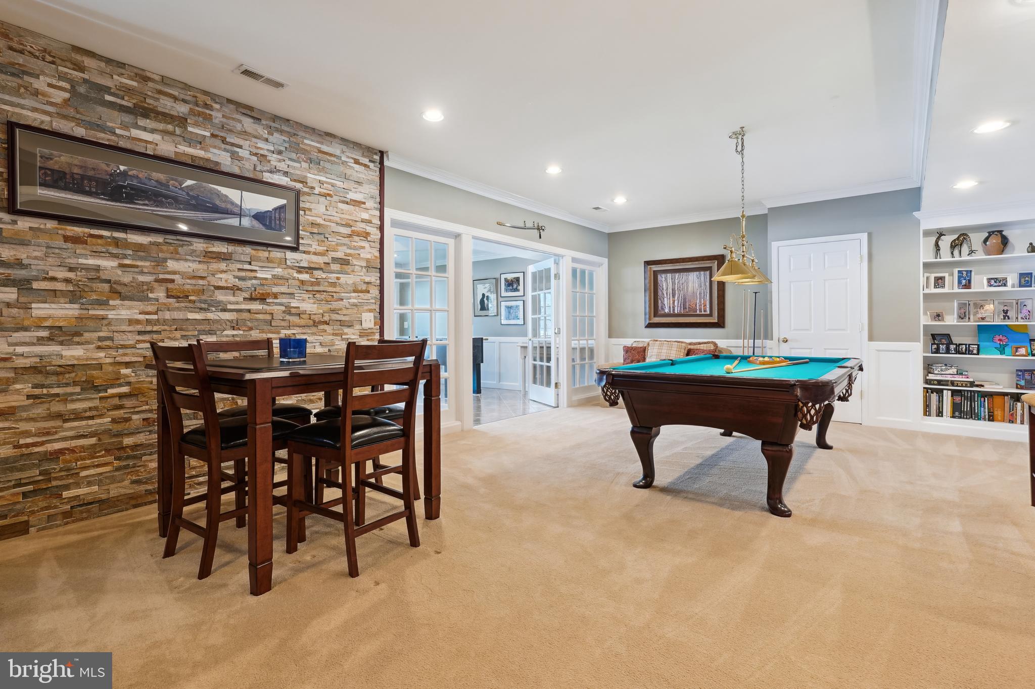 RIVER CREEK - Residential