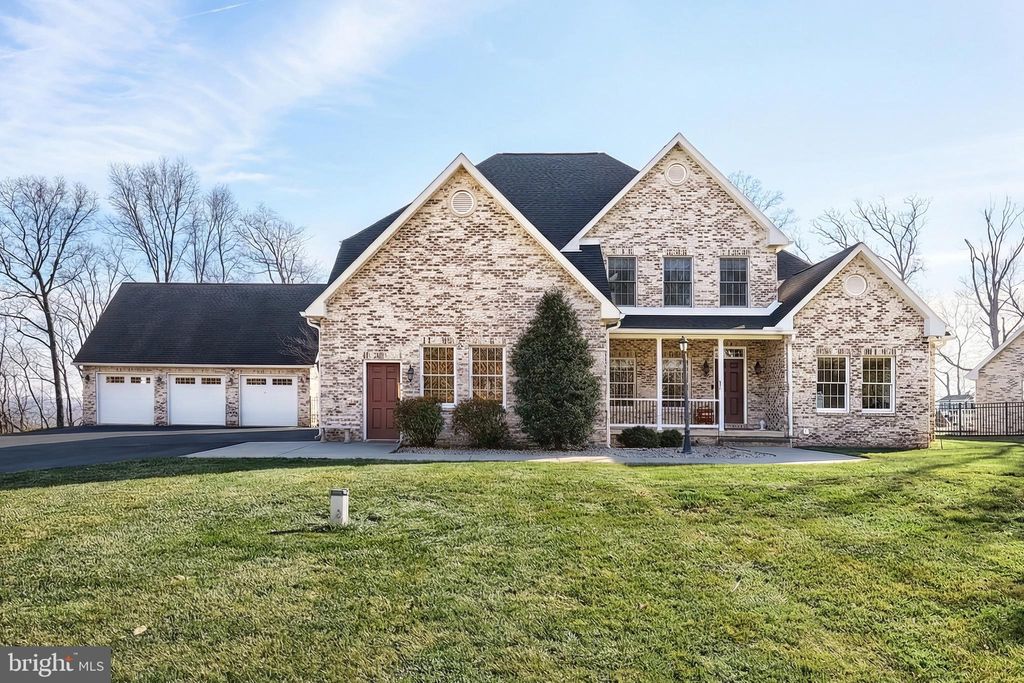 Photo of 4440 Beards School Road, SPRING GROVE, PA 17362 (MLS # PAYK2095942)