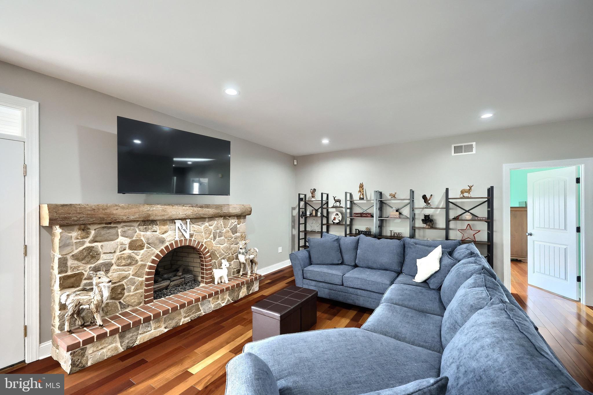 NORTH CODORUS TWP - Residential