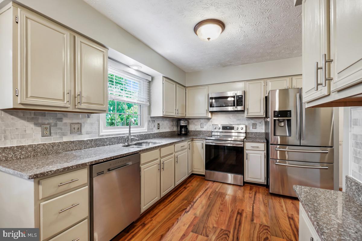 JACKSON MANOR - Residential