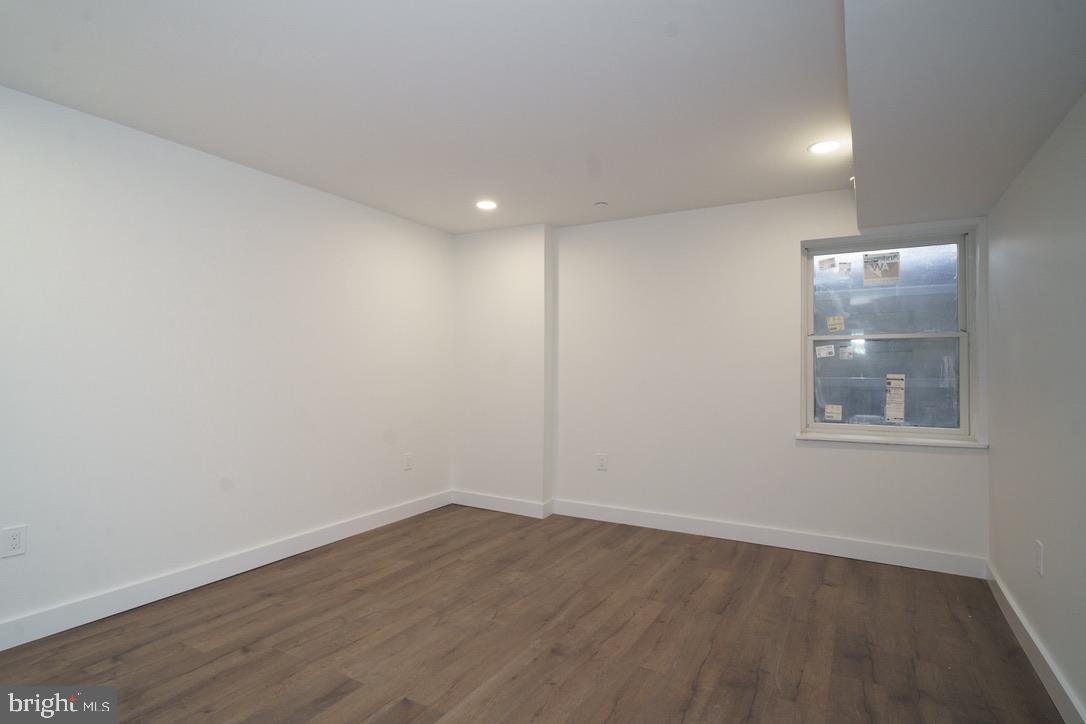 NORRIS SQUARE - Residential Income