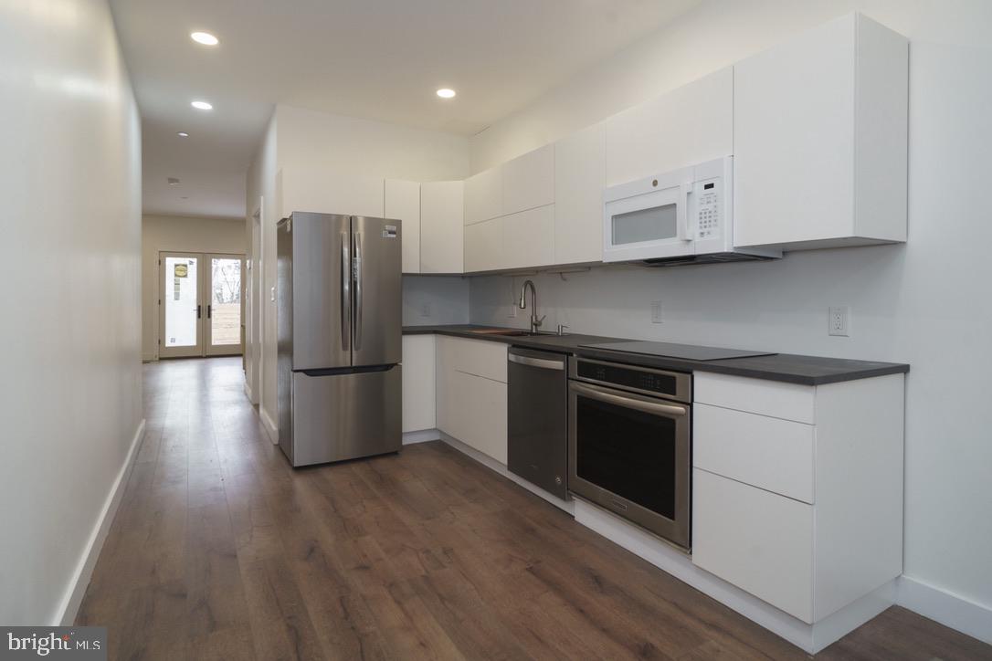 NORRIS SQUARE - Residential Income