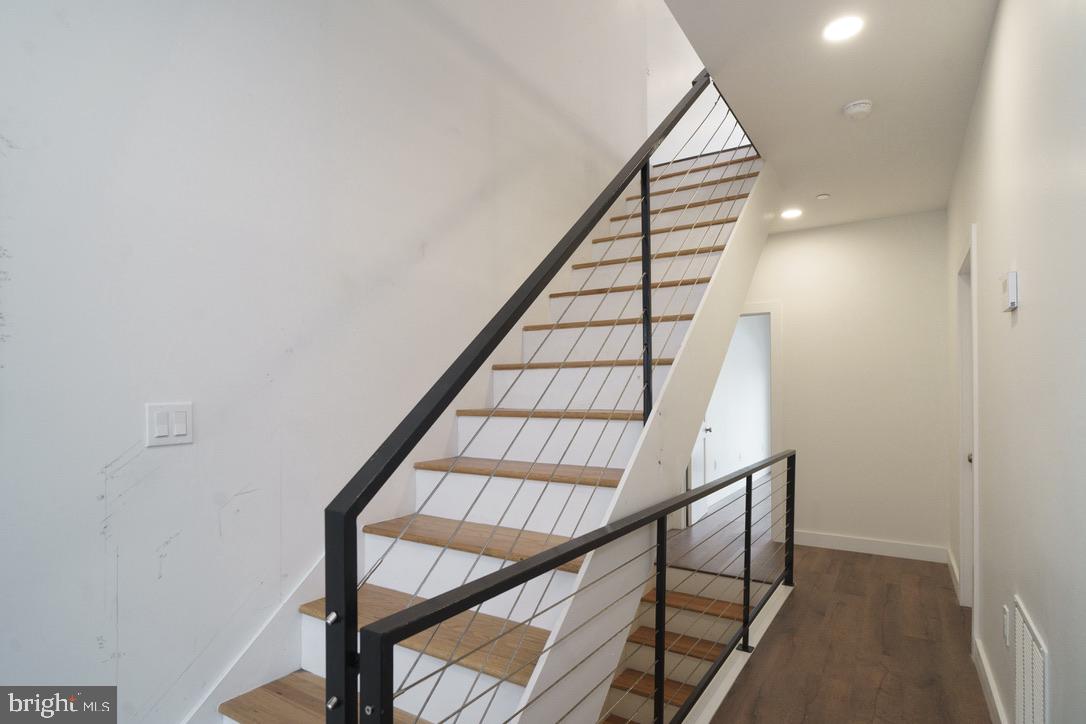 NORRIS SQUARE - Residential Income