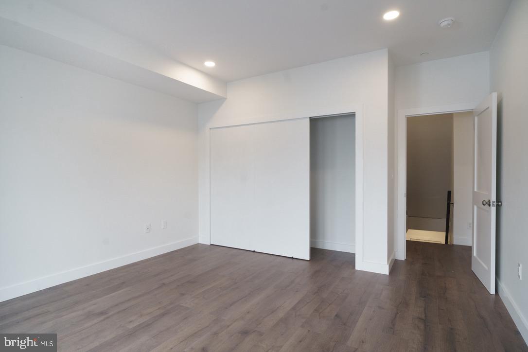 NORRIS SQUARE - Residential Income