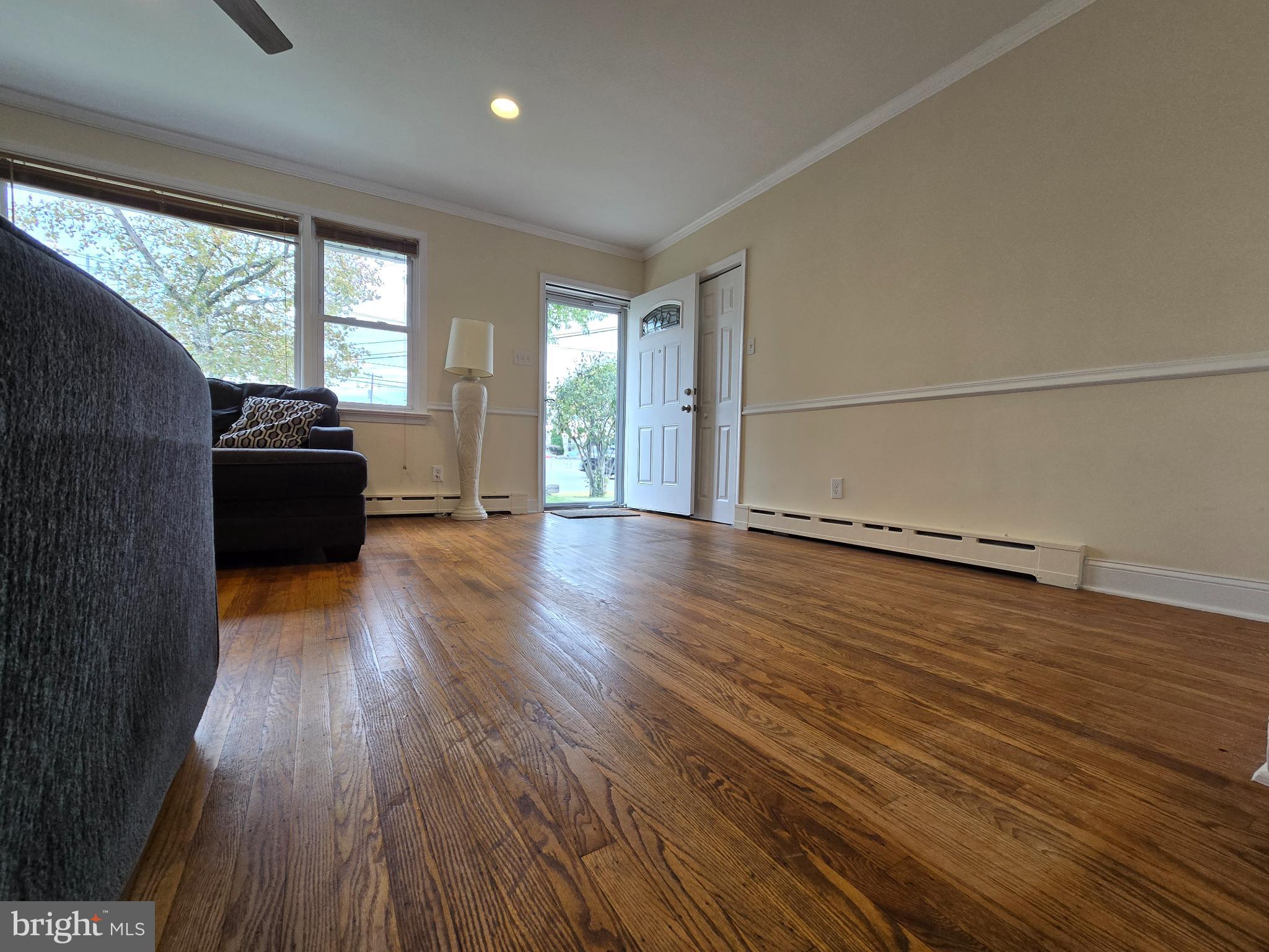 5915 LEXINGTON AVENUE