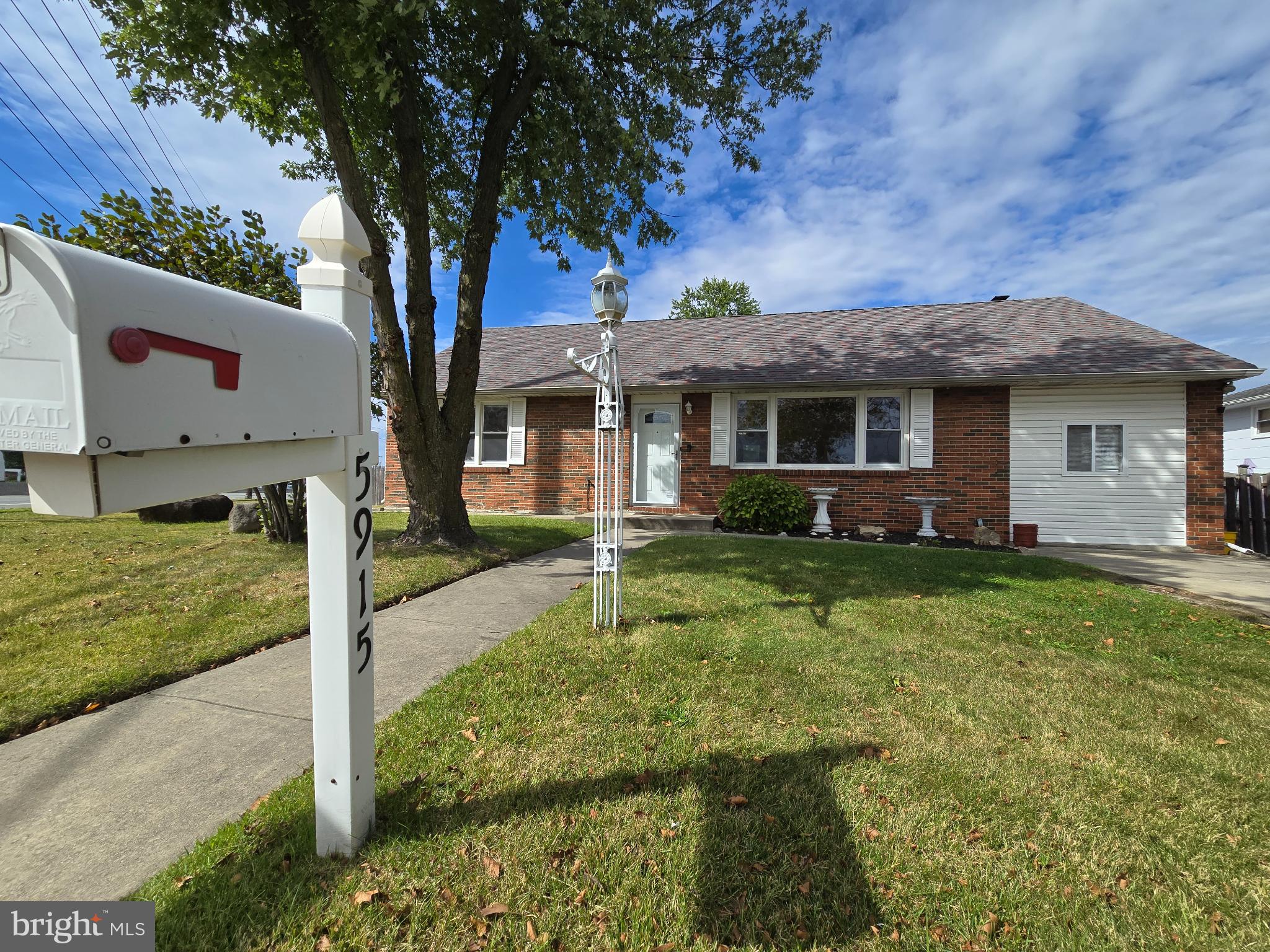 5915 LEXINGTON AVENUE