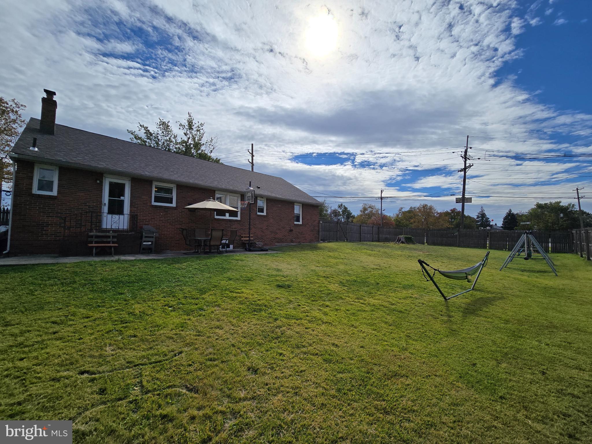 5915 LEXINGTON AVENUE