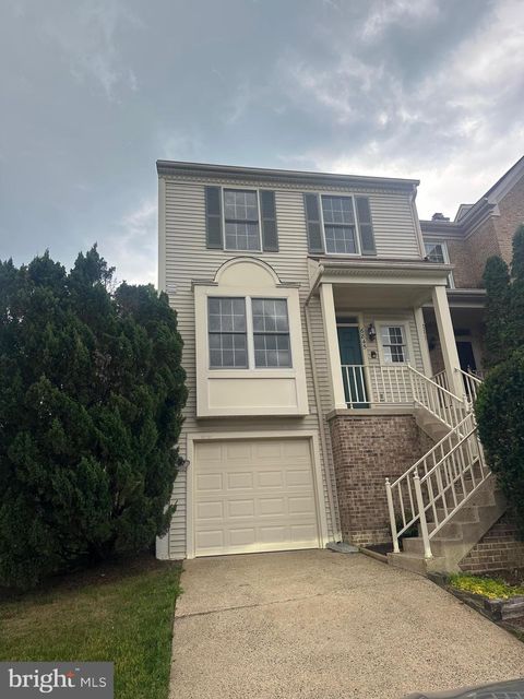 Photo of 6845 Malton Court, CENTREVILLE, VA 20121 (MLS # VAFX2314256)