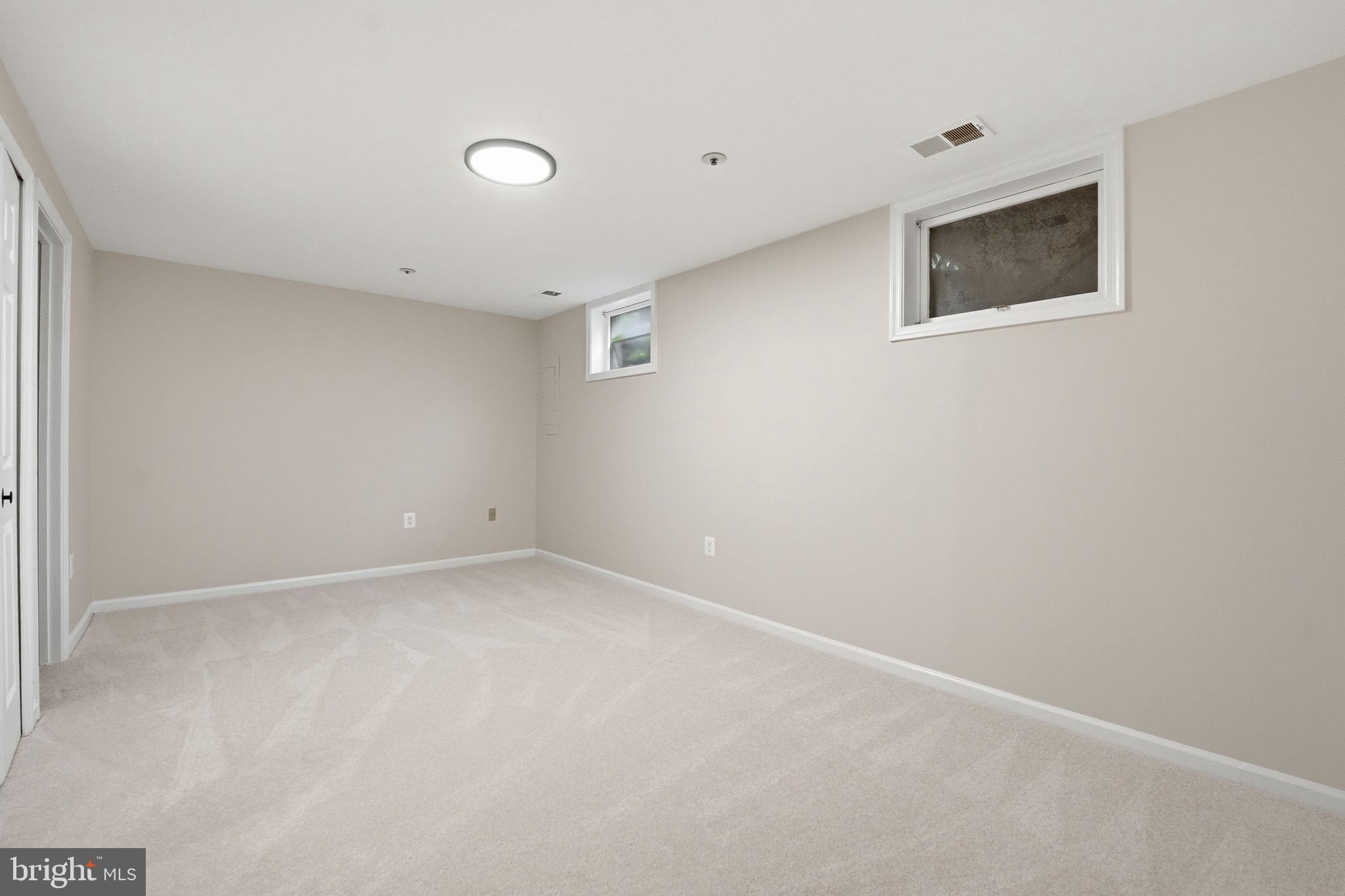 CROFTON COMMONS - Residential