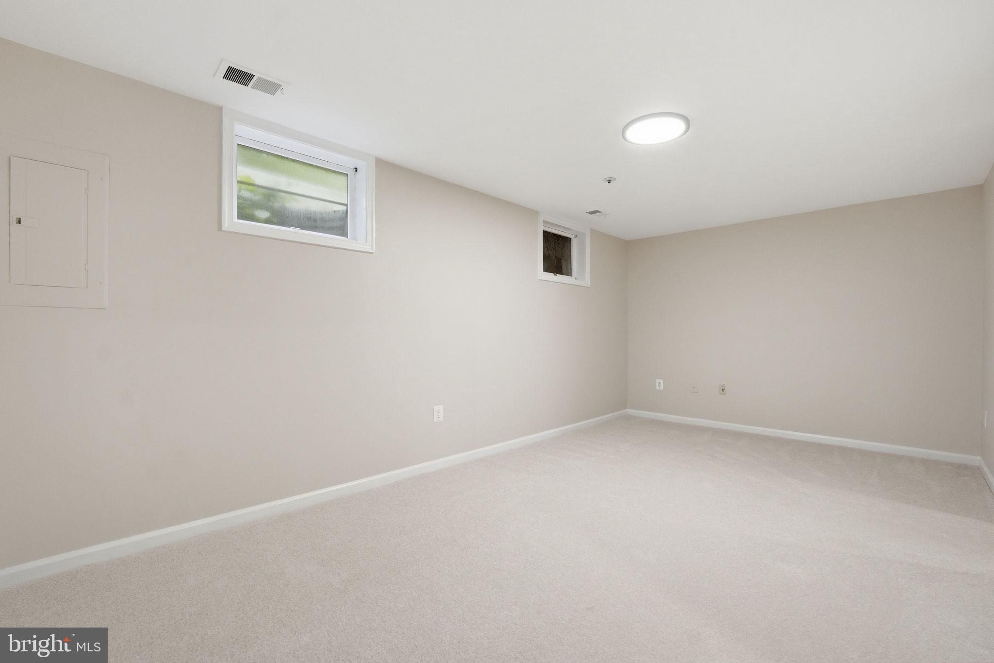 CROFTON COMMONS - Residential