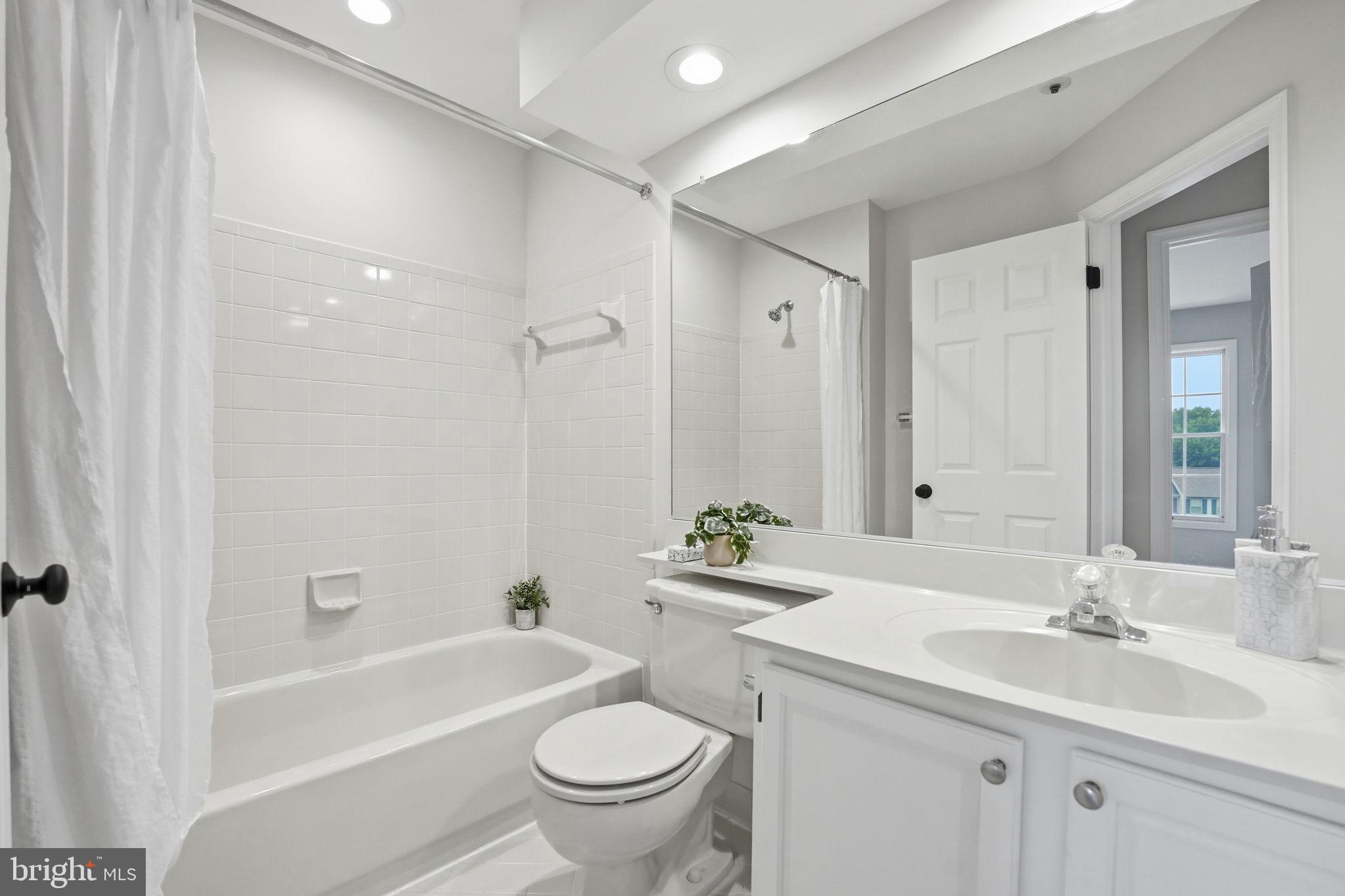 CROFTON COMMONS - Residential