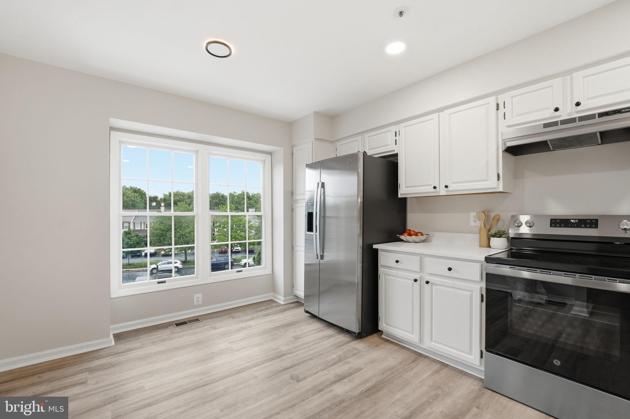 CROFTON COMMONS - Residential