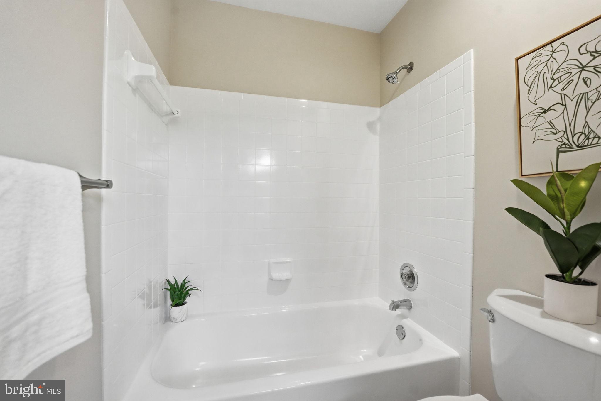CROFTON COMMONS - Residential