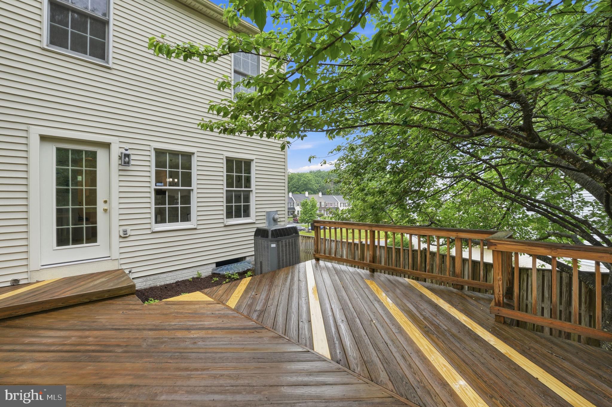 CROFTON COMMONS - Residential