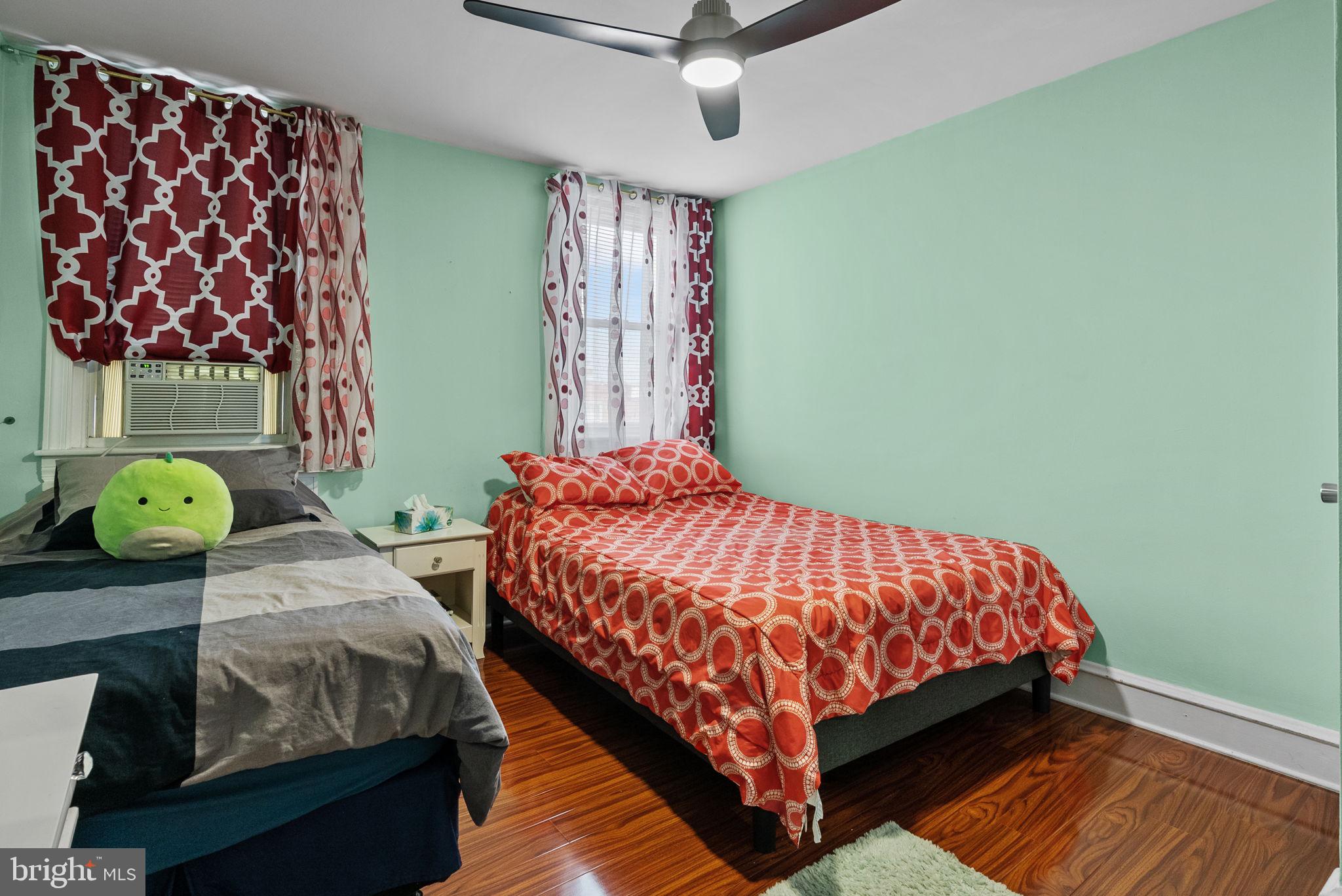 MAYFAIR (WEST) - Residential