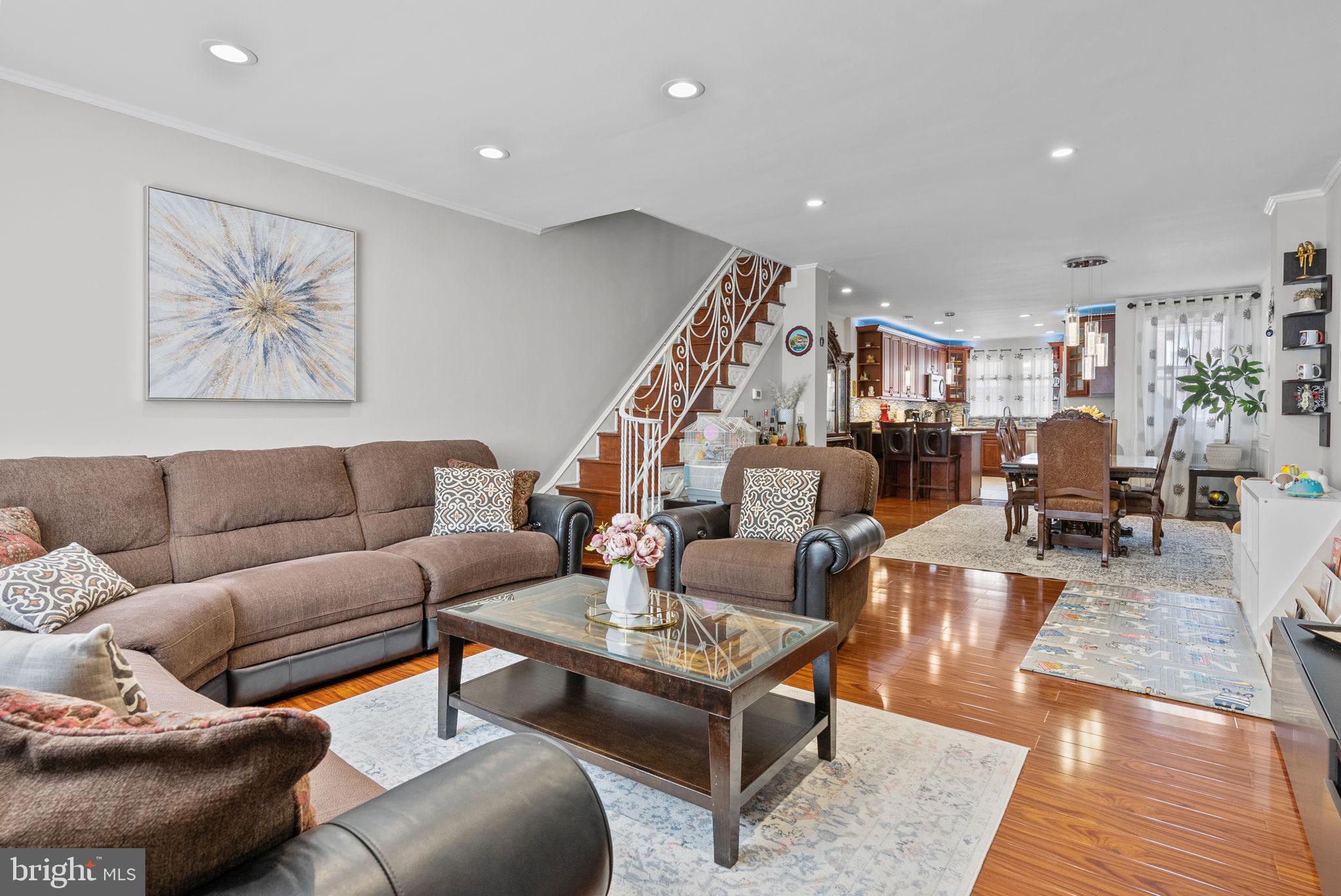 MAYFAIR (WEST) - Residential