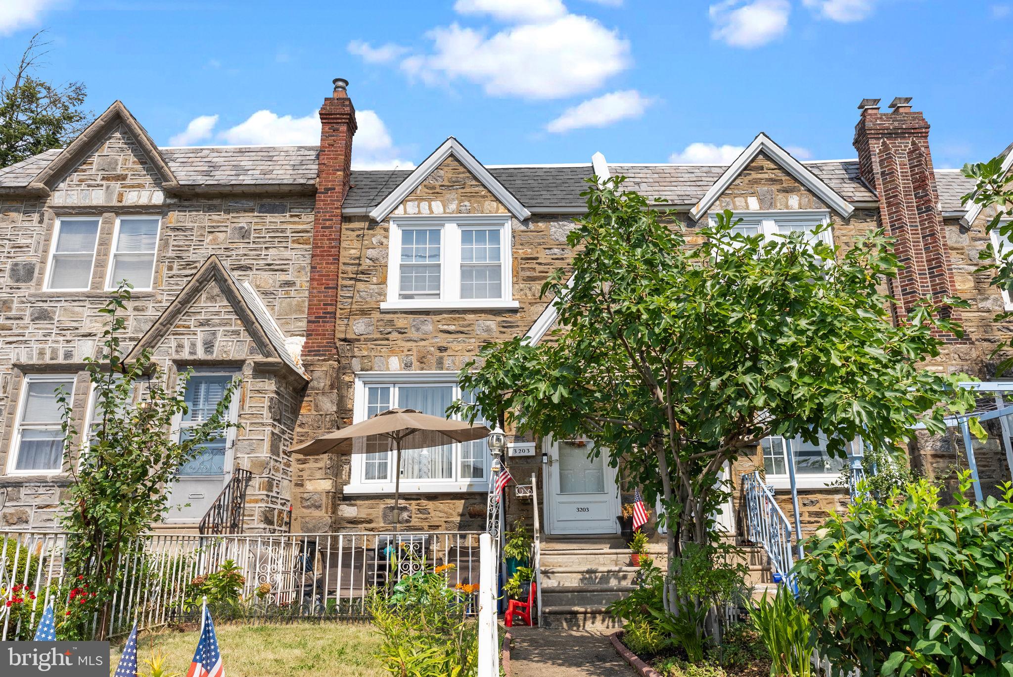 MAYFAIR (WEST) - Residential