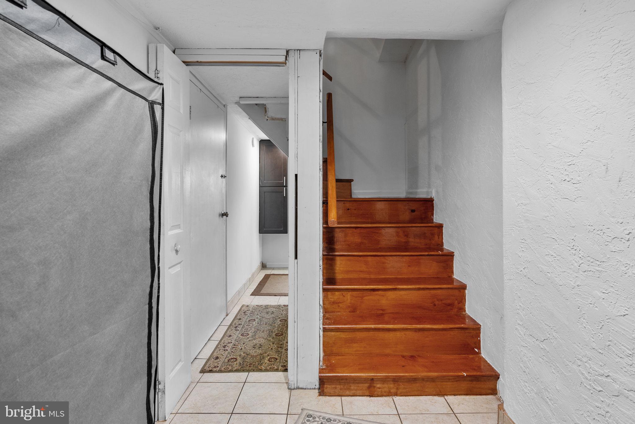 MAYFAIR (WEST) - Residential