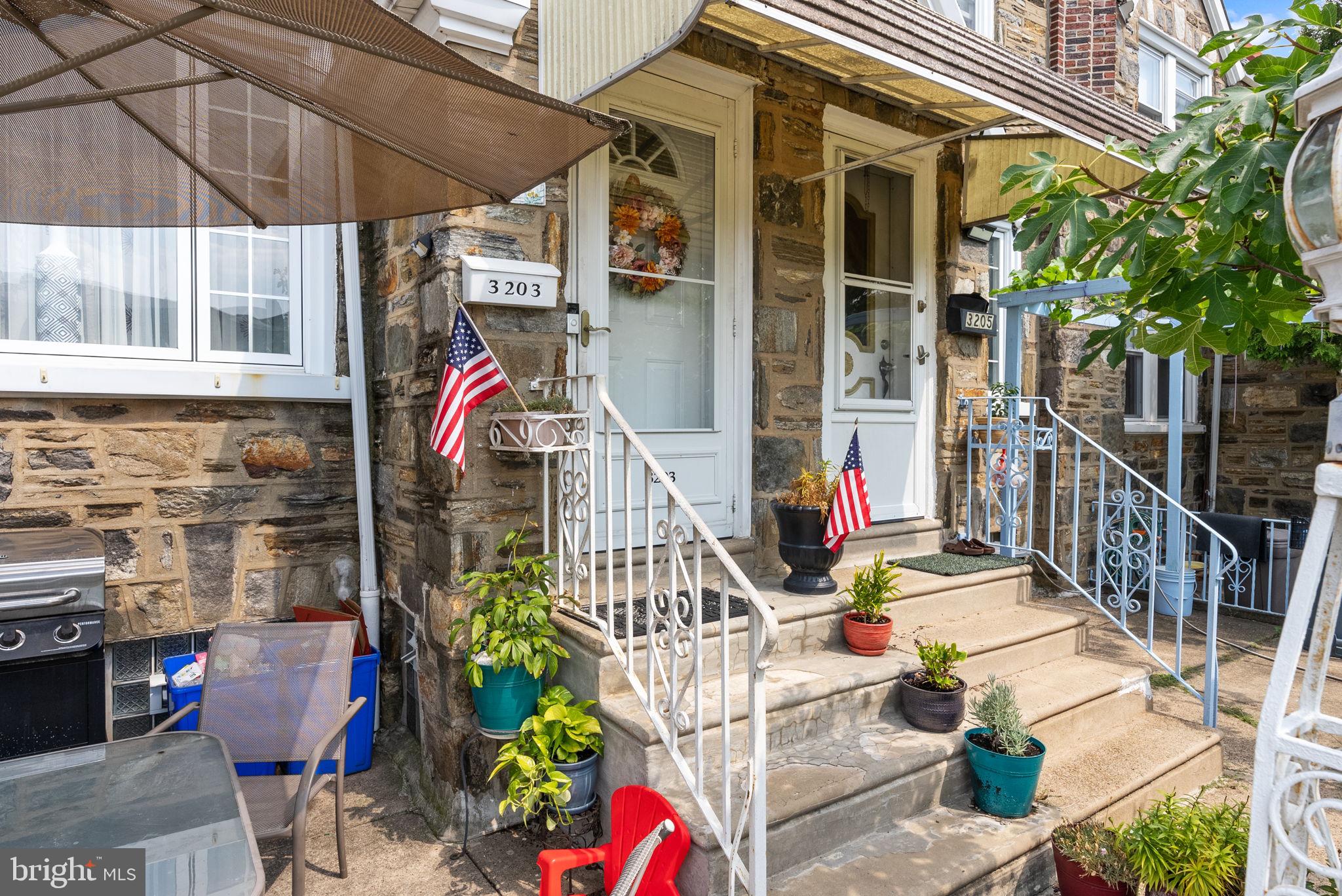 MAYFAIR (WEST) - Residential