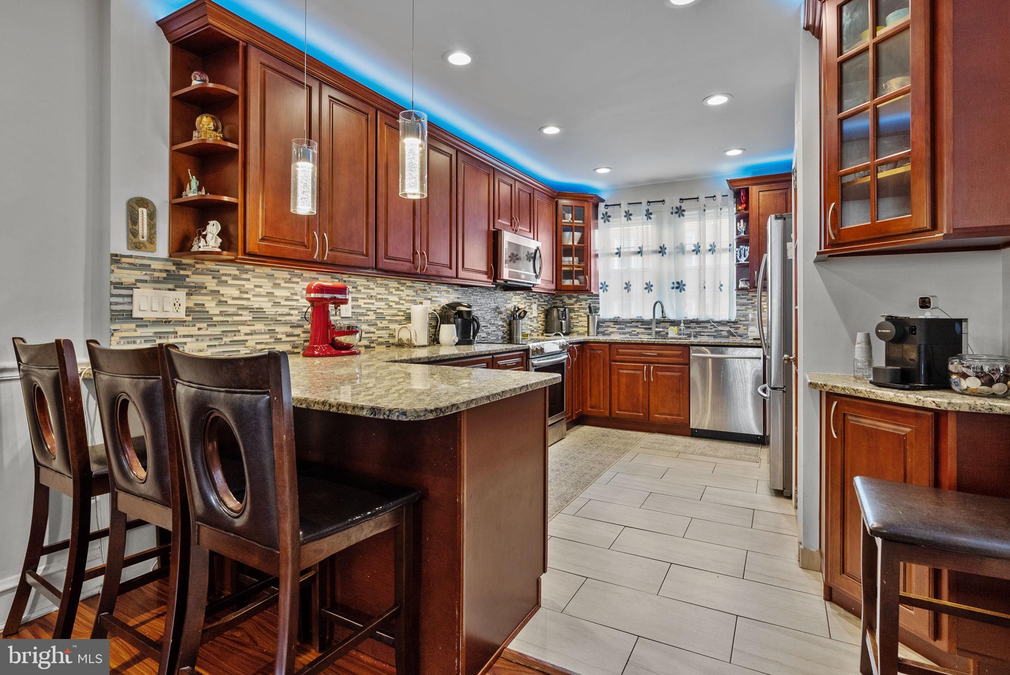 MAYFAIR (WEST) - Residential