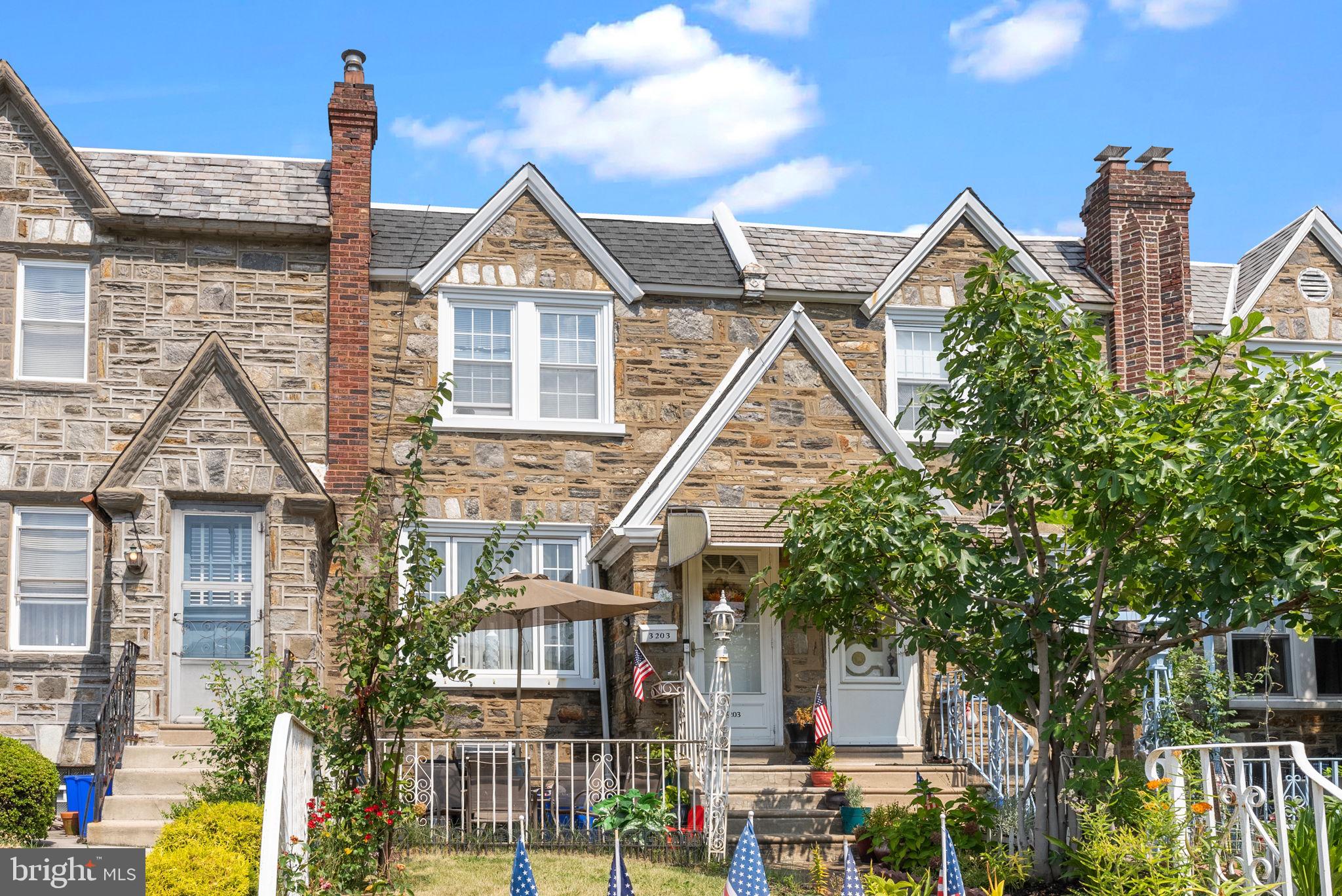 MAYFAIR (WEST) - Residential