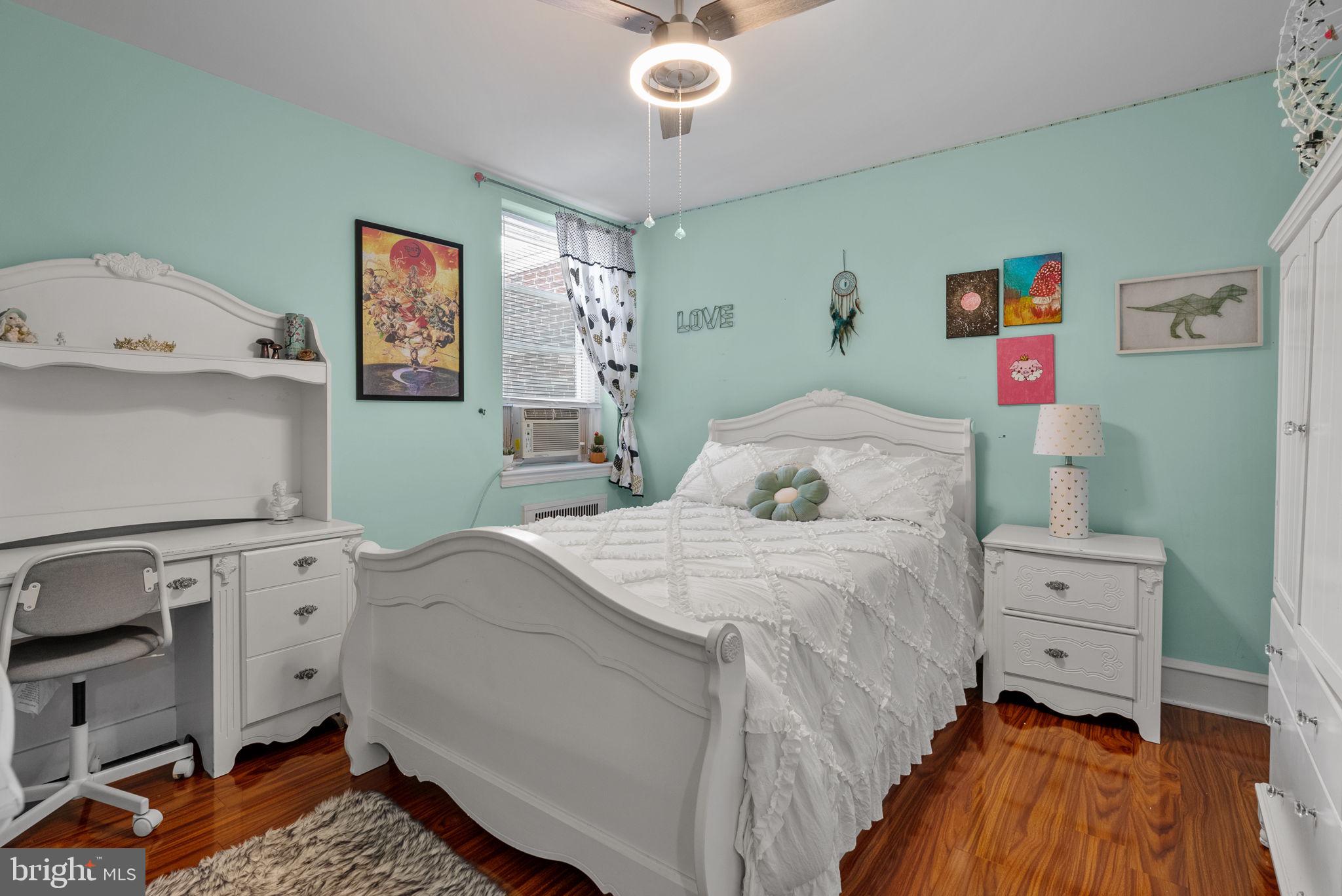 MAYFAIR (WEST) - Residential