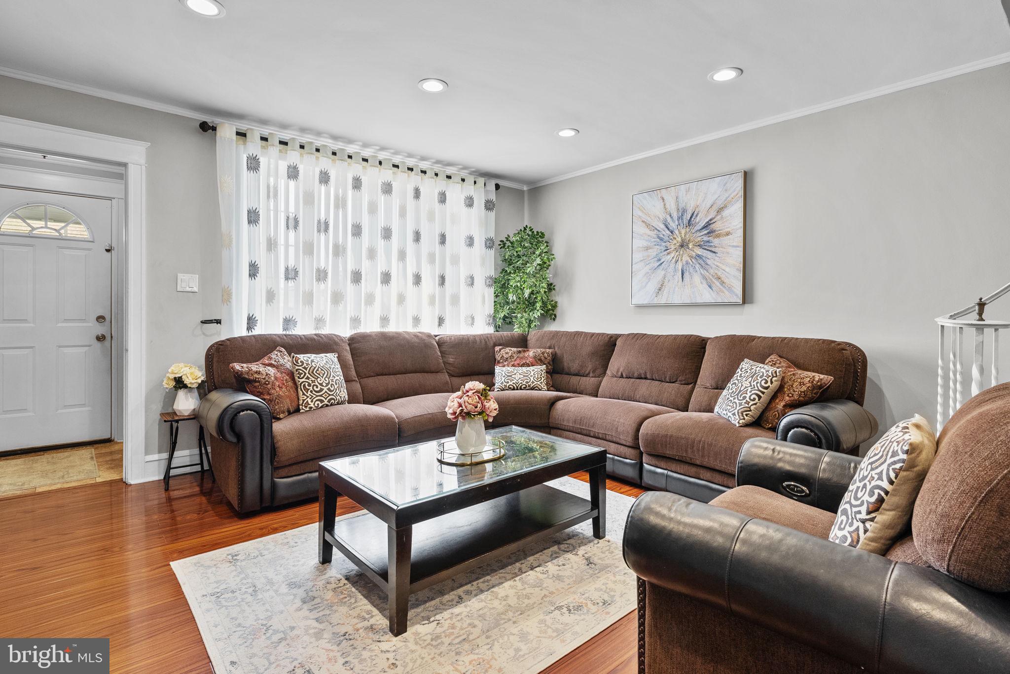 MAYFAIR (WEST) - Residential