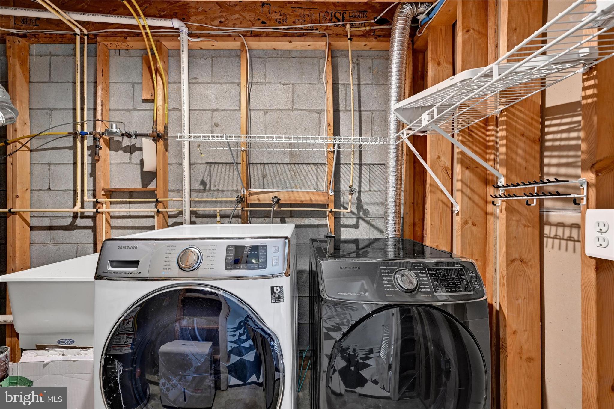 PERRY HALL FARMS - Residential