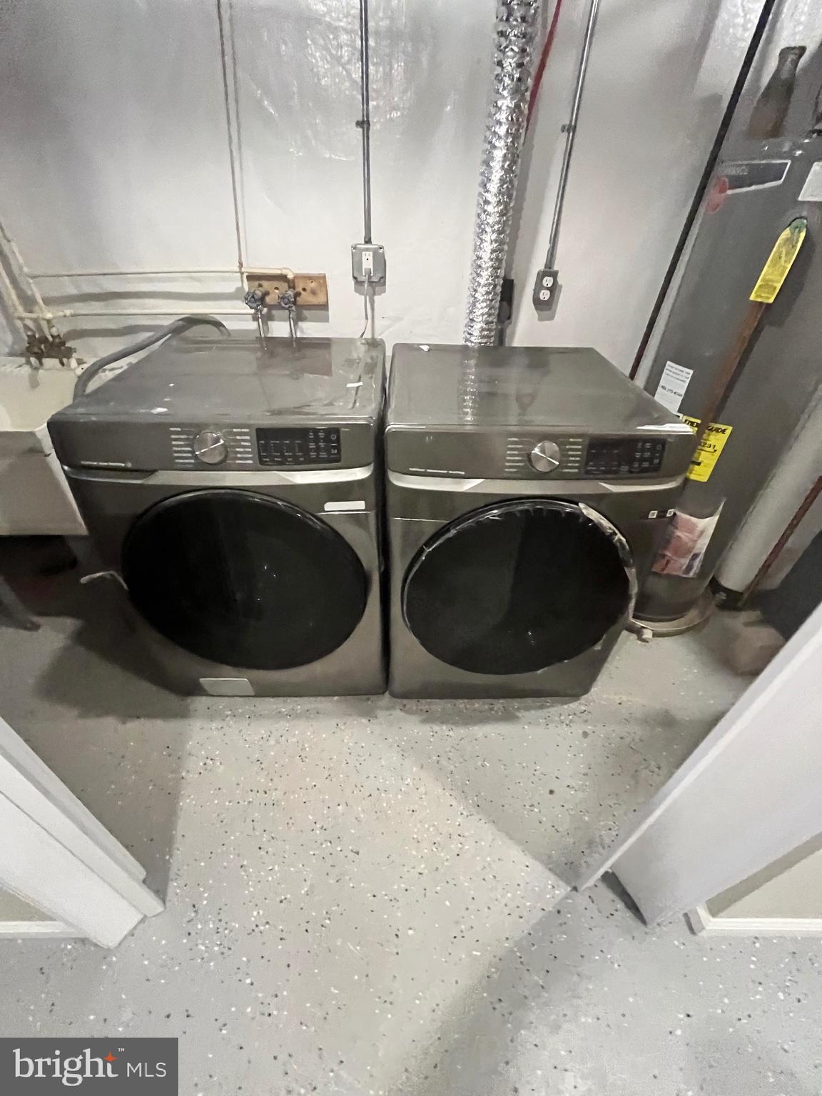 CARROLL-SOUTH HILTON - Residential Lease