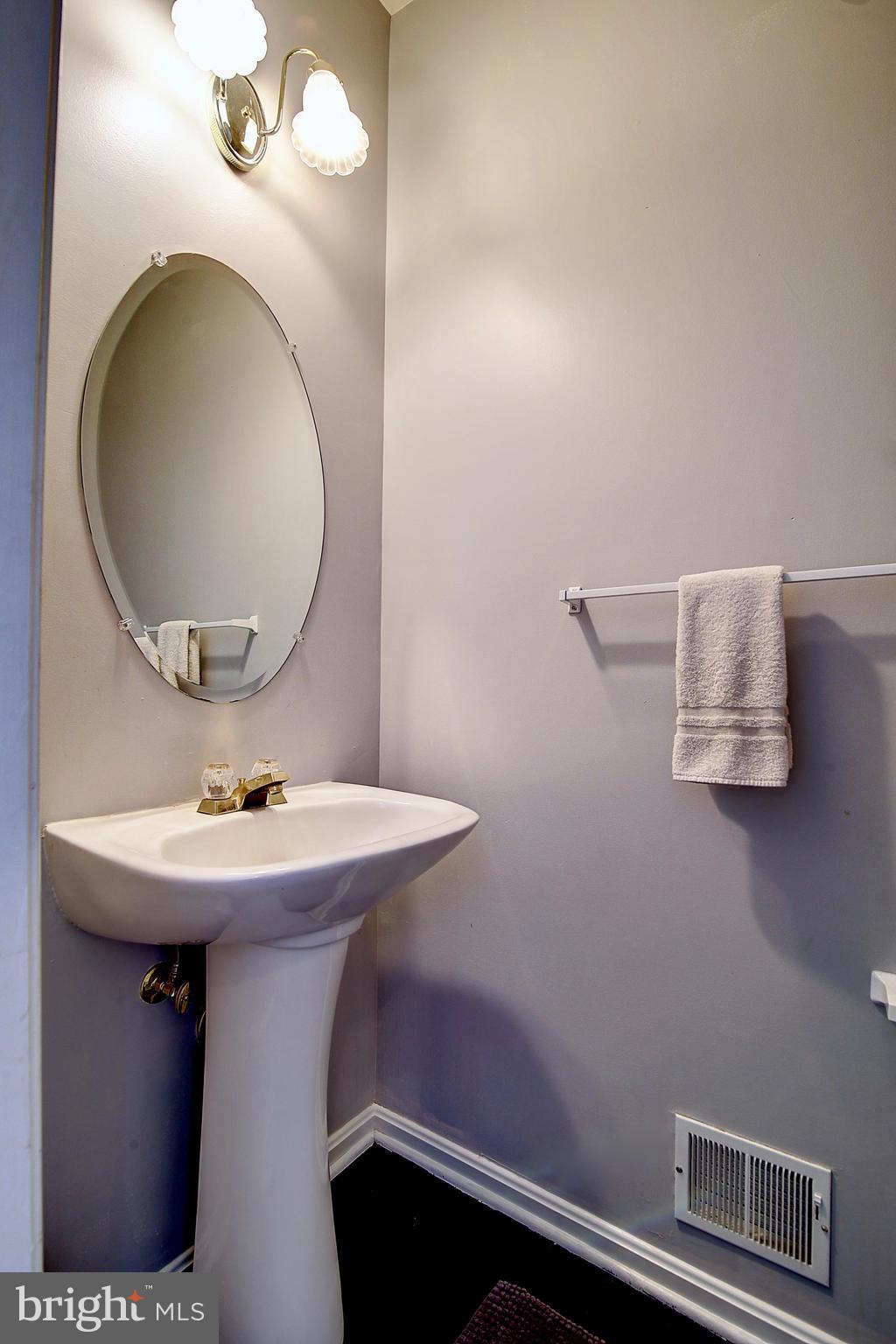 TAYLORSTOWN - Residential