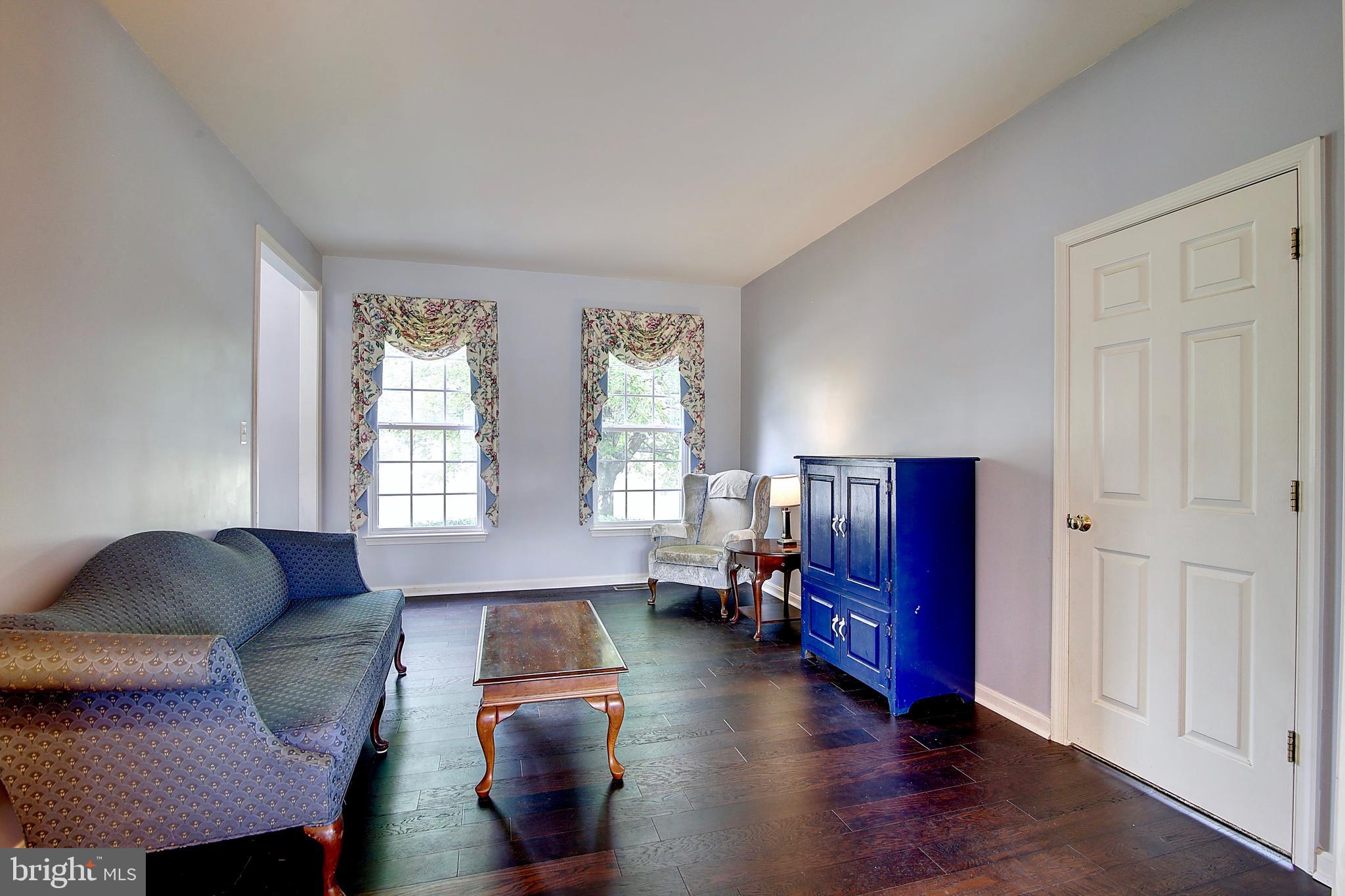 TAYLORSTOWN - Residential