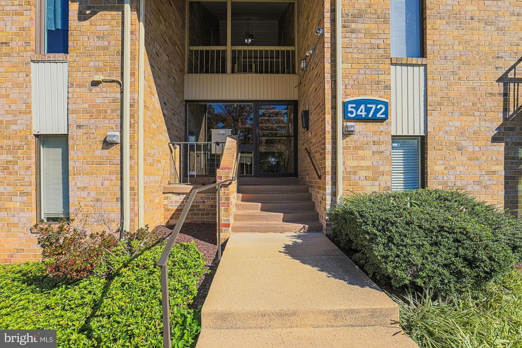 Photo of 5472 Cedar Lane #C1, COLUMBIA, MD 21044 (MLS # MDHW2061012)