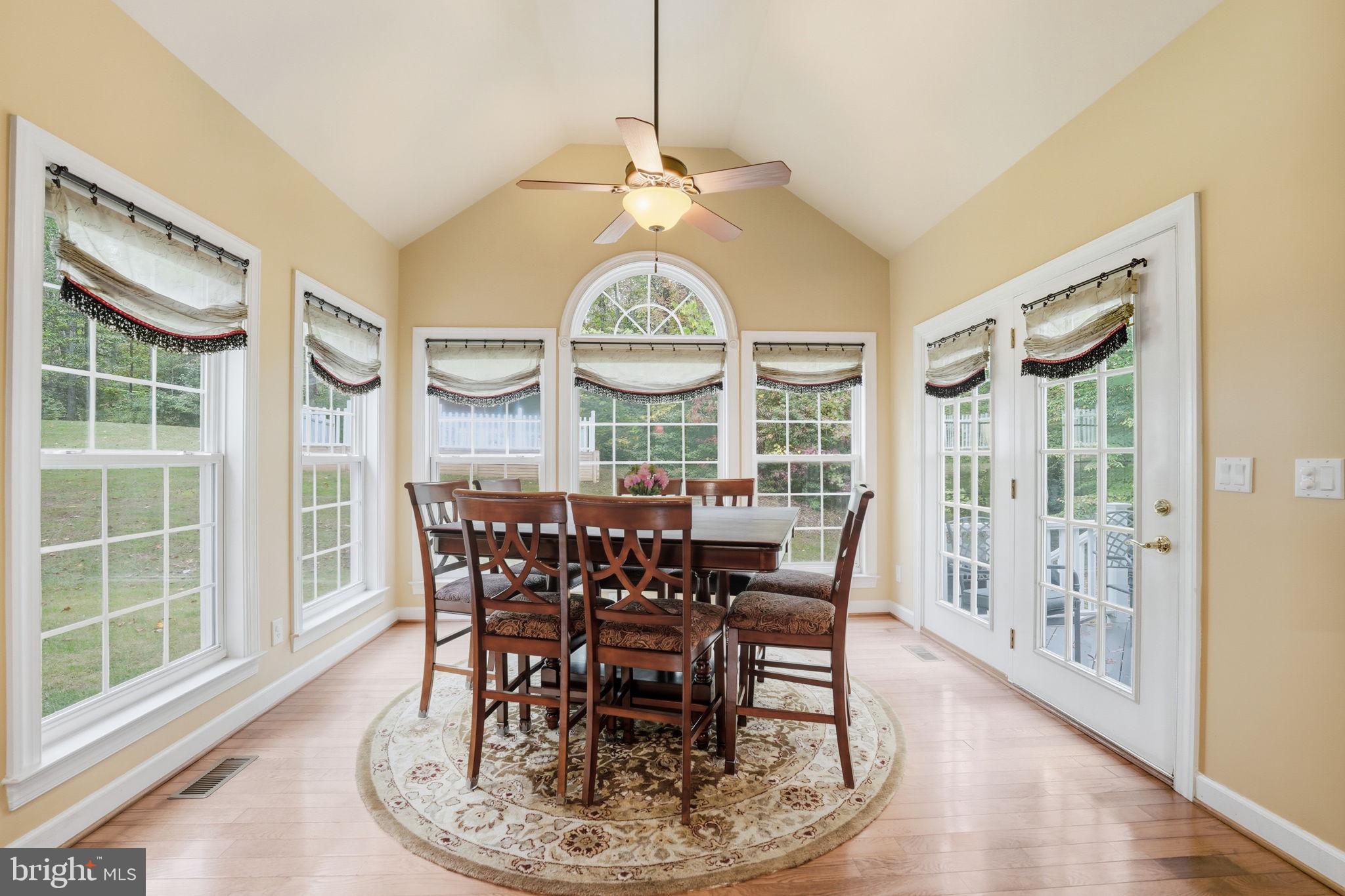 ASHBURN HILLS - Residential