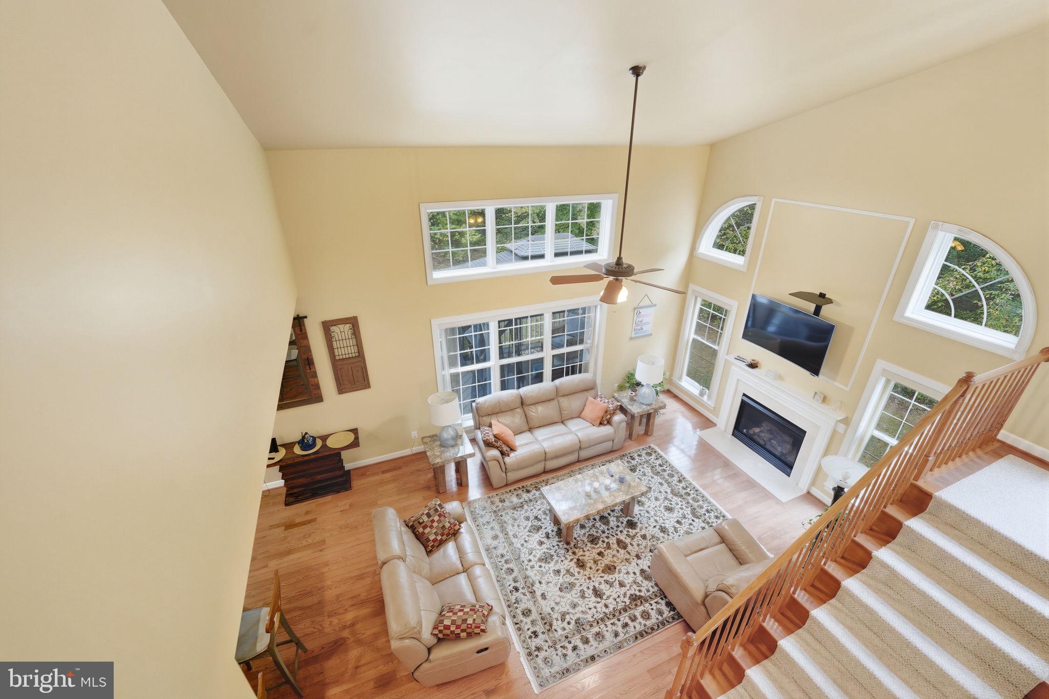 ASHBURN HILLS - Residential