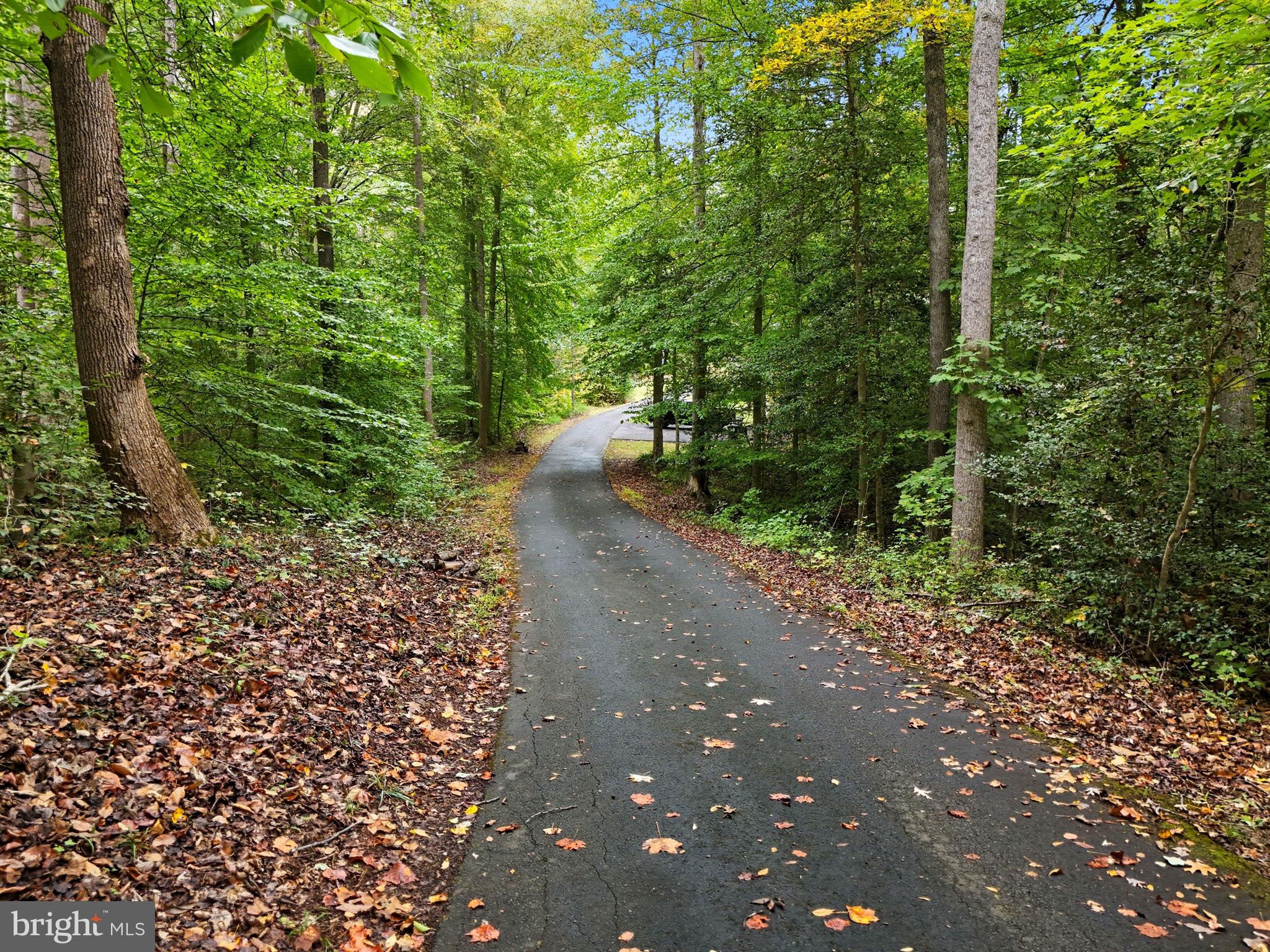 ASHBURN HILLS - Residential