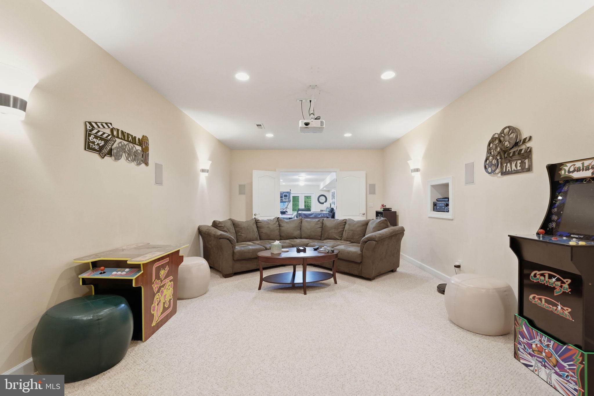 ASHBURN HILLS - Residential