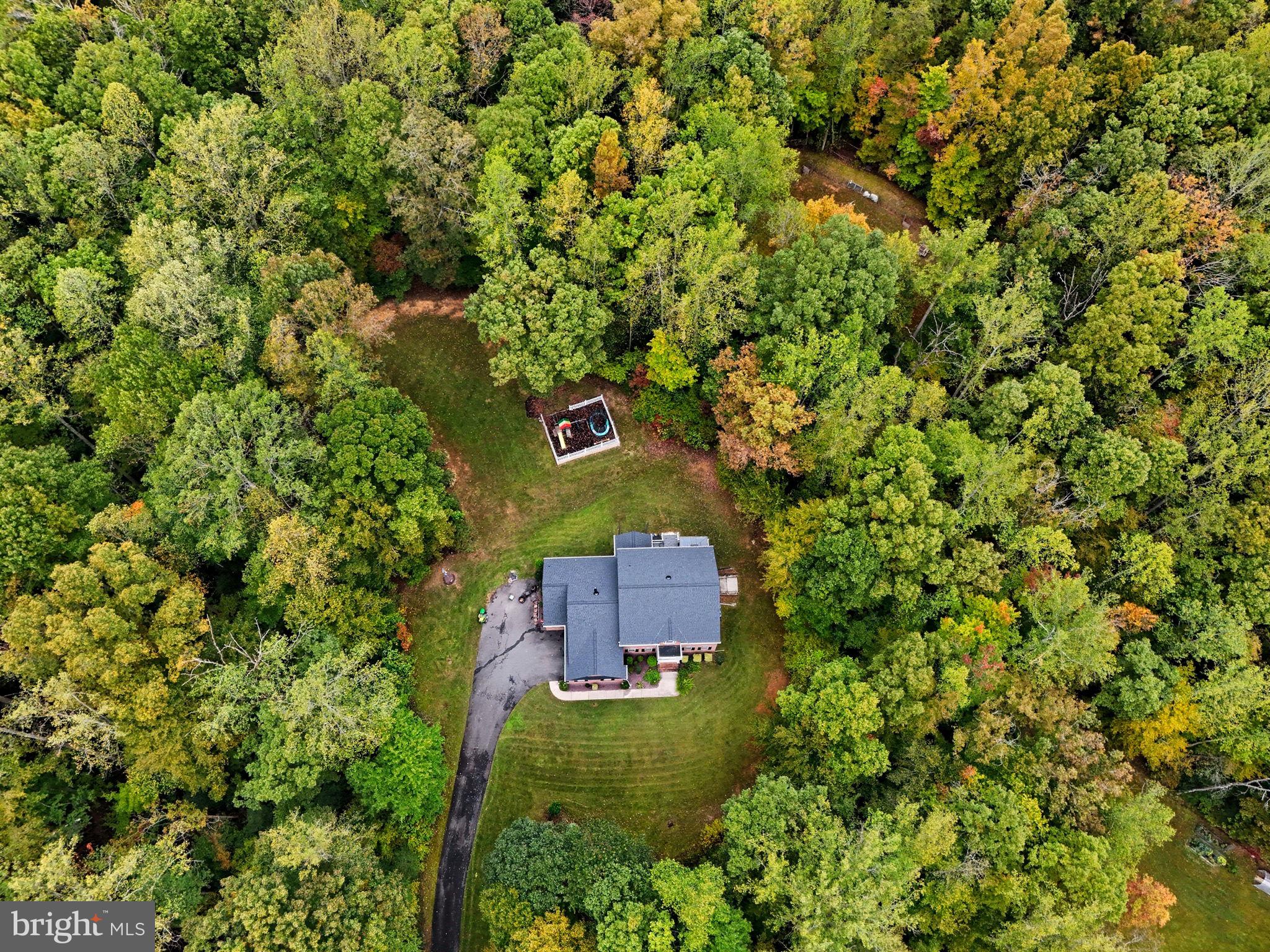 ASHBURN HILLS - Residential